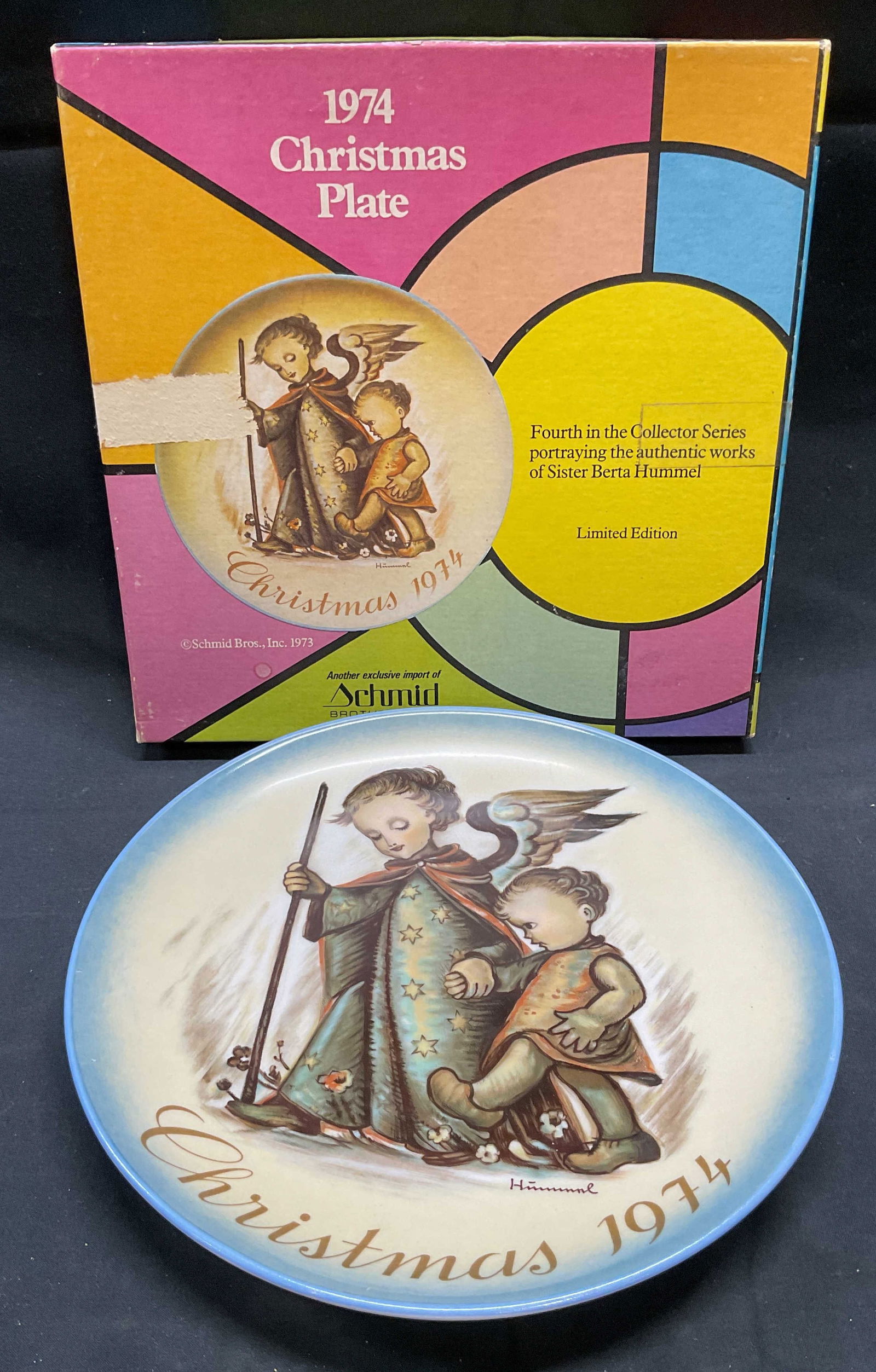 SCHMID Hummel 1974 Porcelain Christmas Plate (1 of 6)