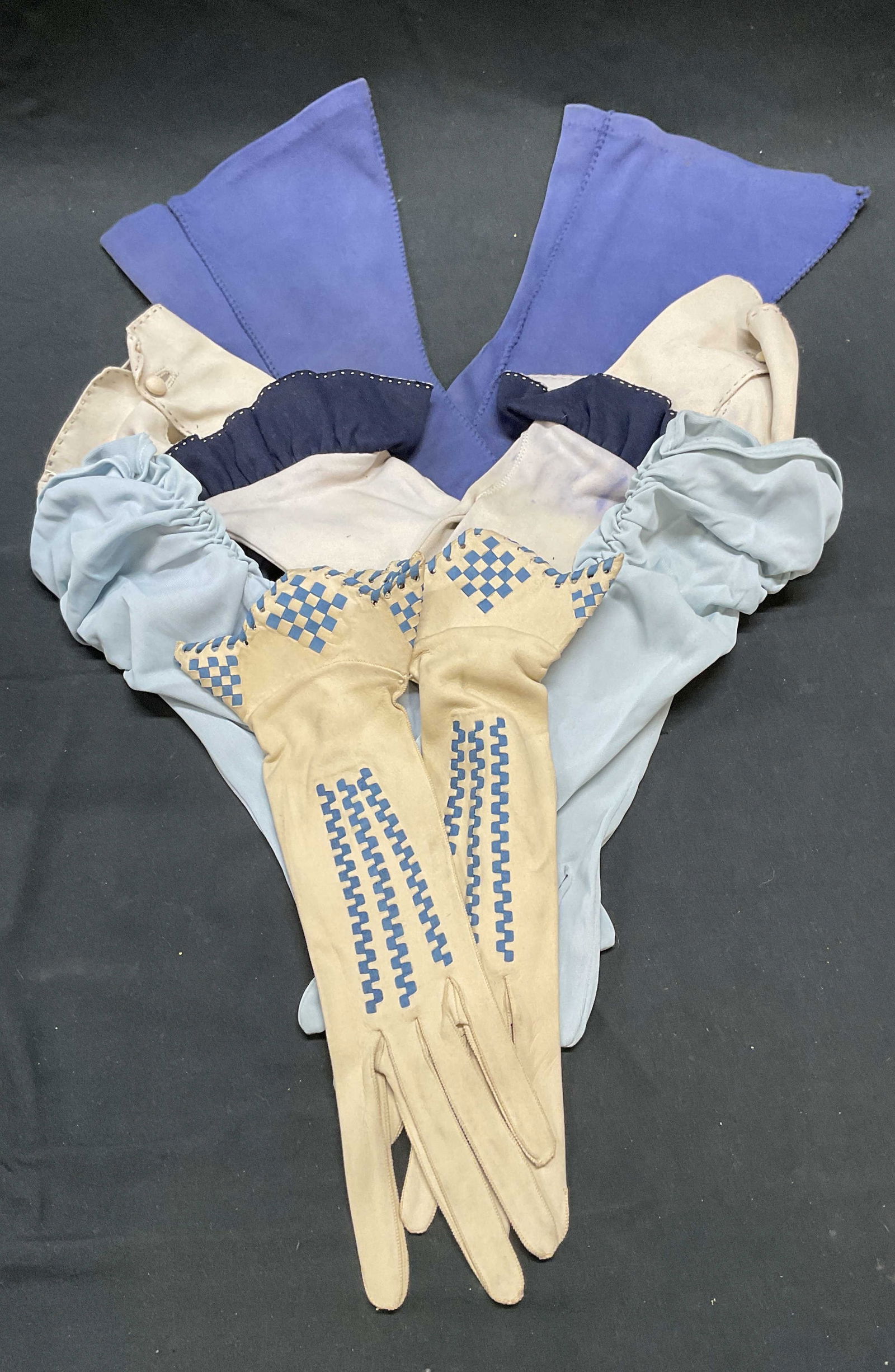 Lot 4 Vintage Signed Blue Leather Gloves + (1 of 9)