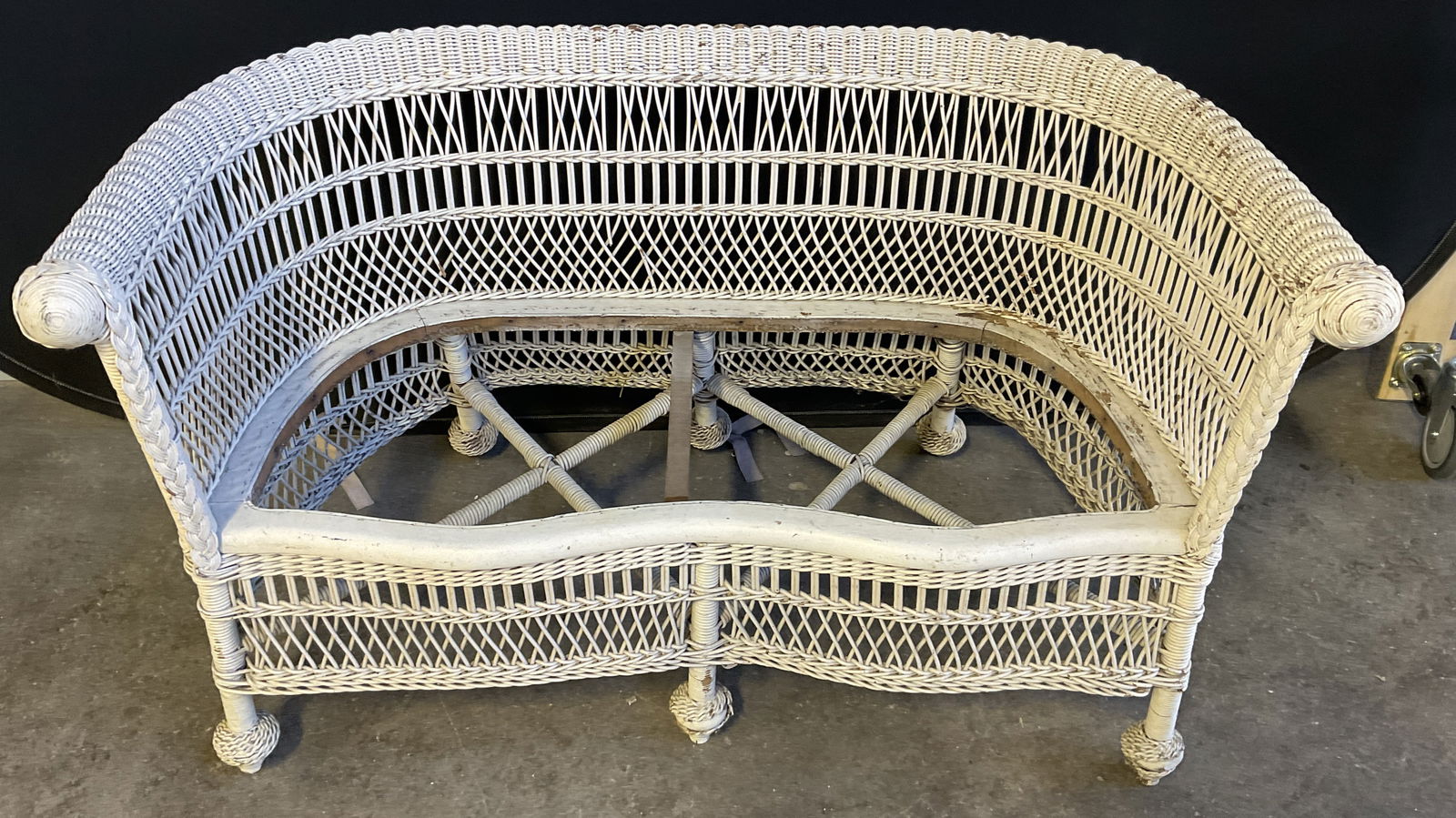 Vintage White Woven Wicker Bench / Settee (1 of 9)