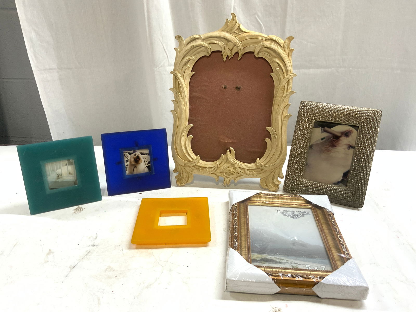 Lot 6 Assorted Picture Frames (1 of 8)