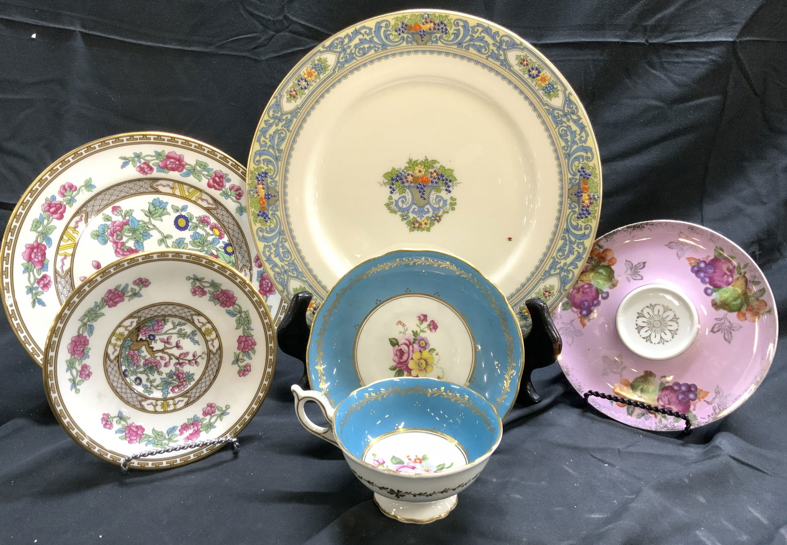 Lot 6 Vintage Assorted Porcelainware (1 of 9)