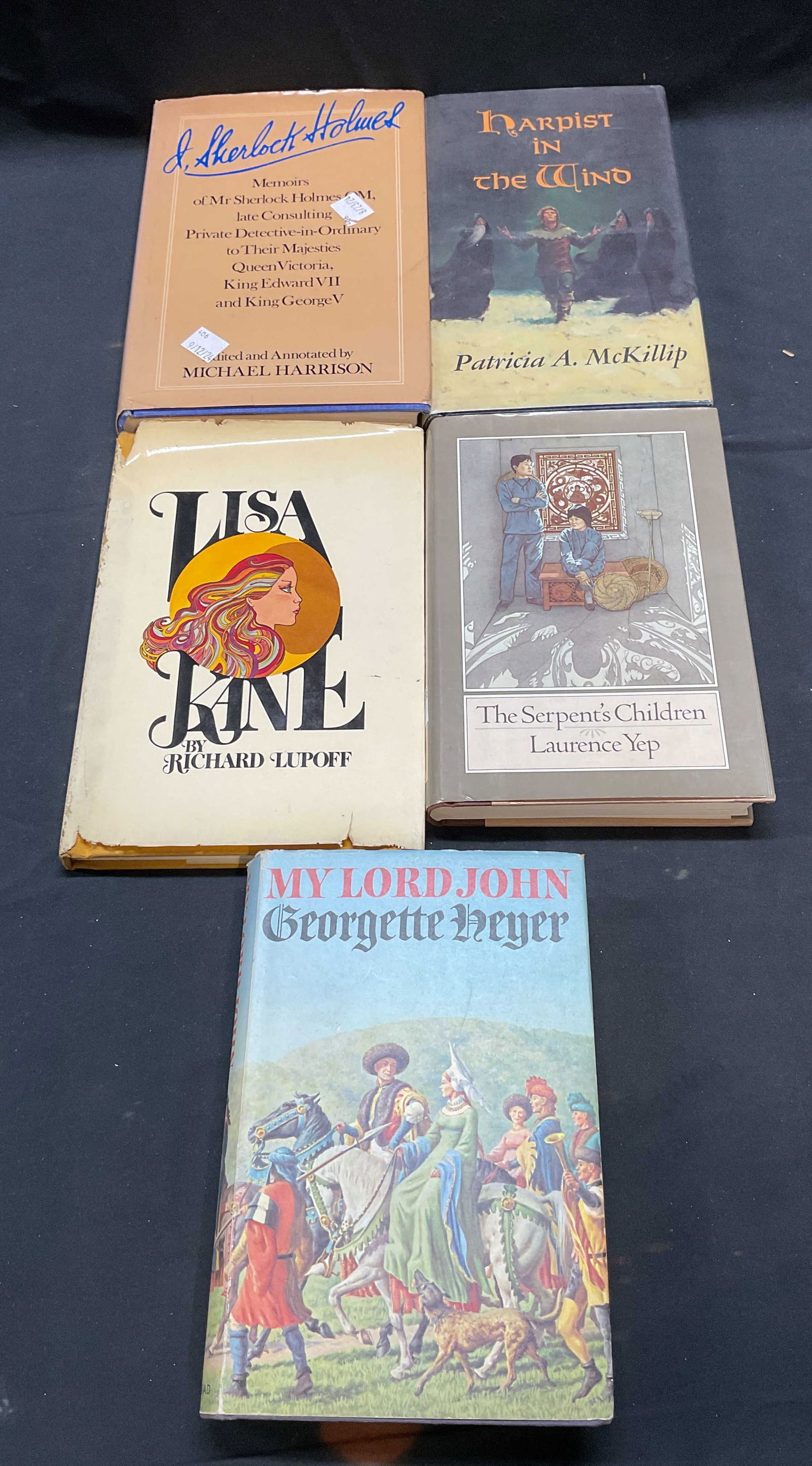 Group Lot Vintage Fantasy & More Books (1 of 6)
