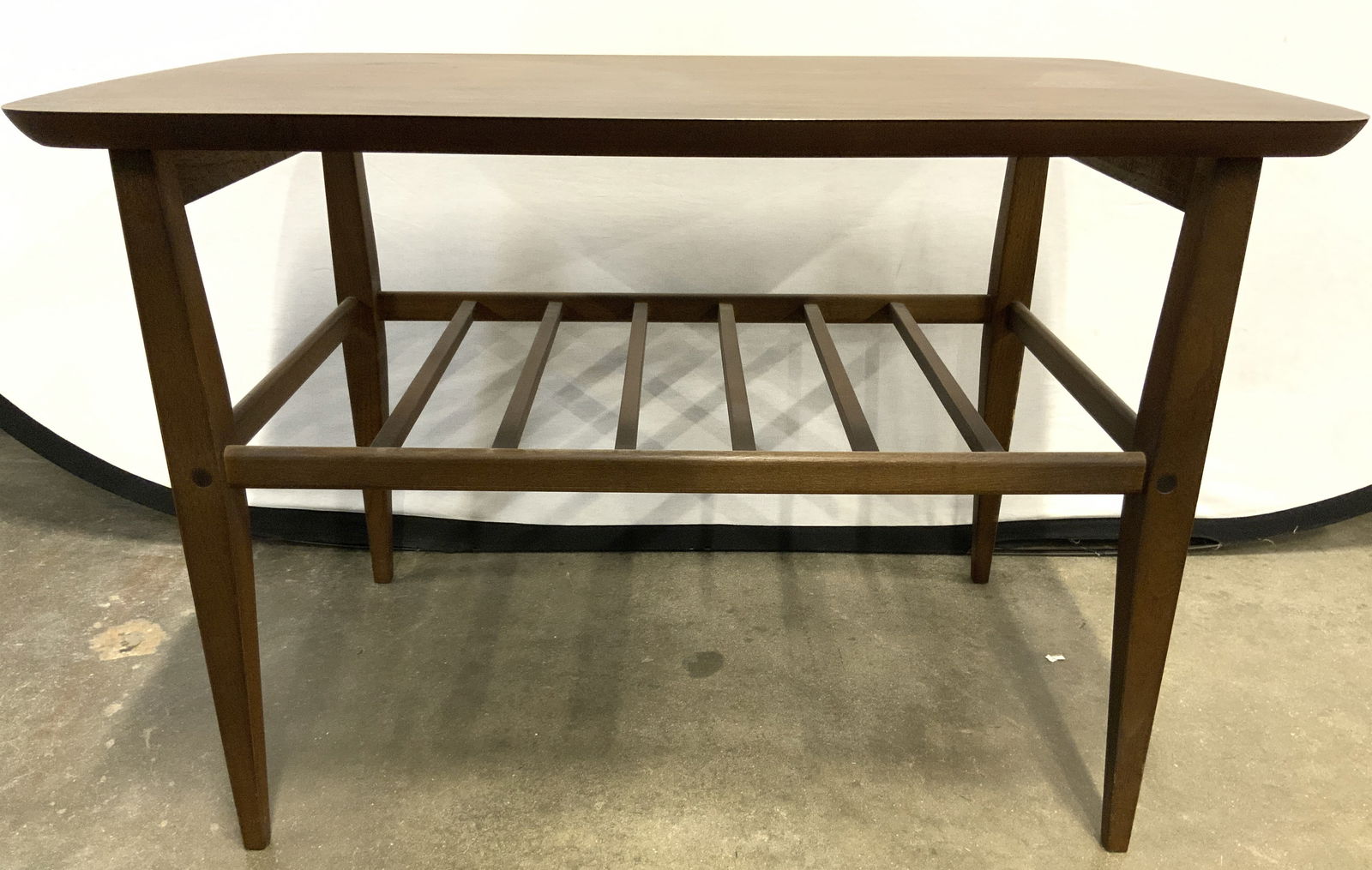 LANE MCM Vintage Wooden Side Table (1 of 8)