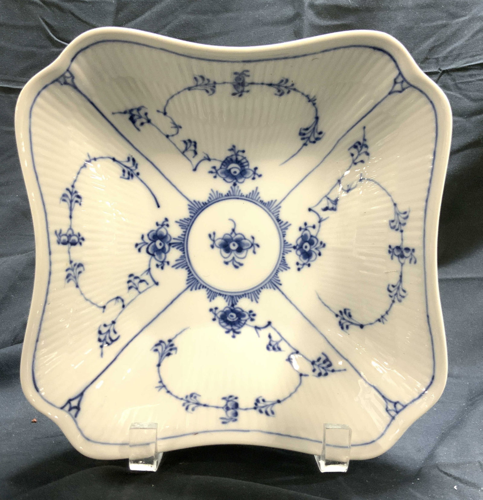 ROYAL COPENHAGEN Vntg Porcelain Bowl DENMARK: Underside is marked ROYAL COPENHAGEN DENMARK. Bowl is white with blue toned floral, leaf & vine detail. Piece appears to be vintage. Bowl measures approximately 8.25 inches wide and deep 2.25 inches t