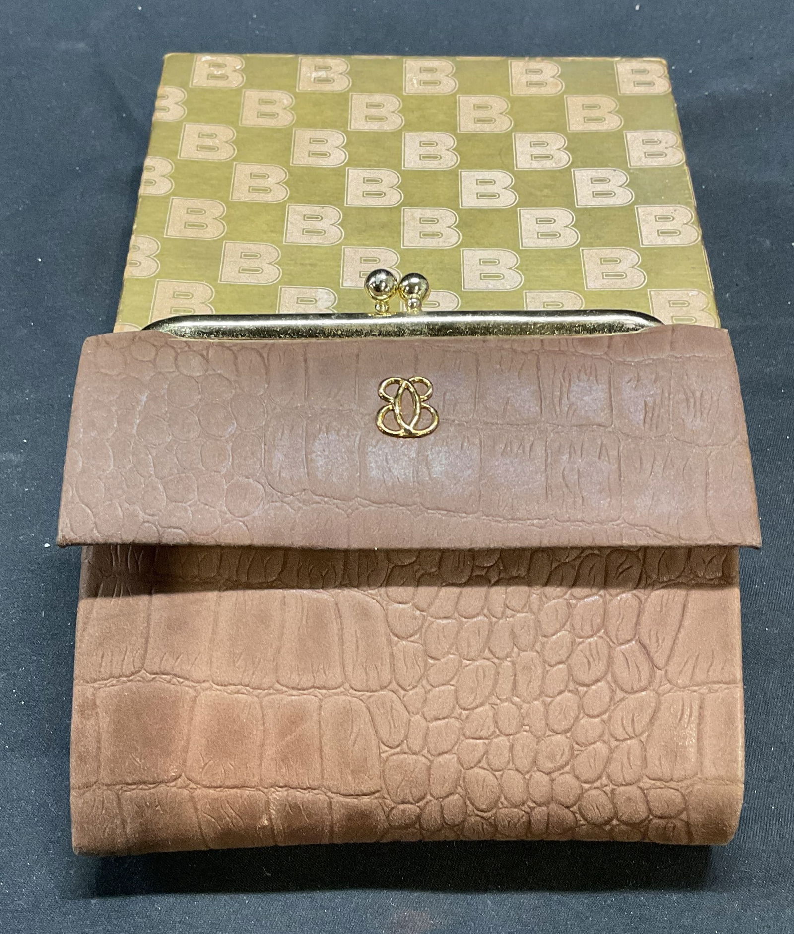 Vtg Lady BUXTON Brown Leather Wallet NIB (1 of 6)