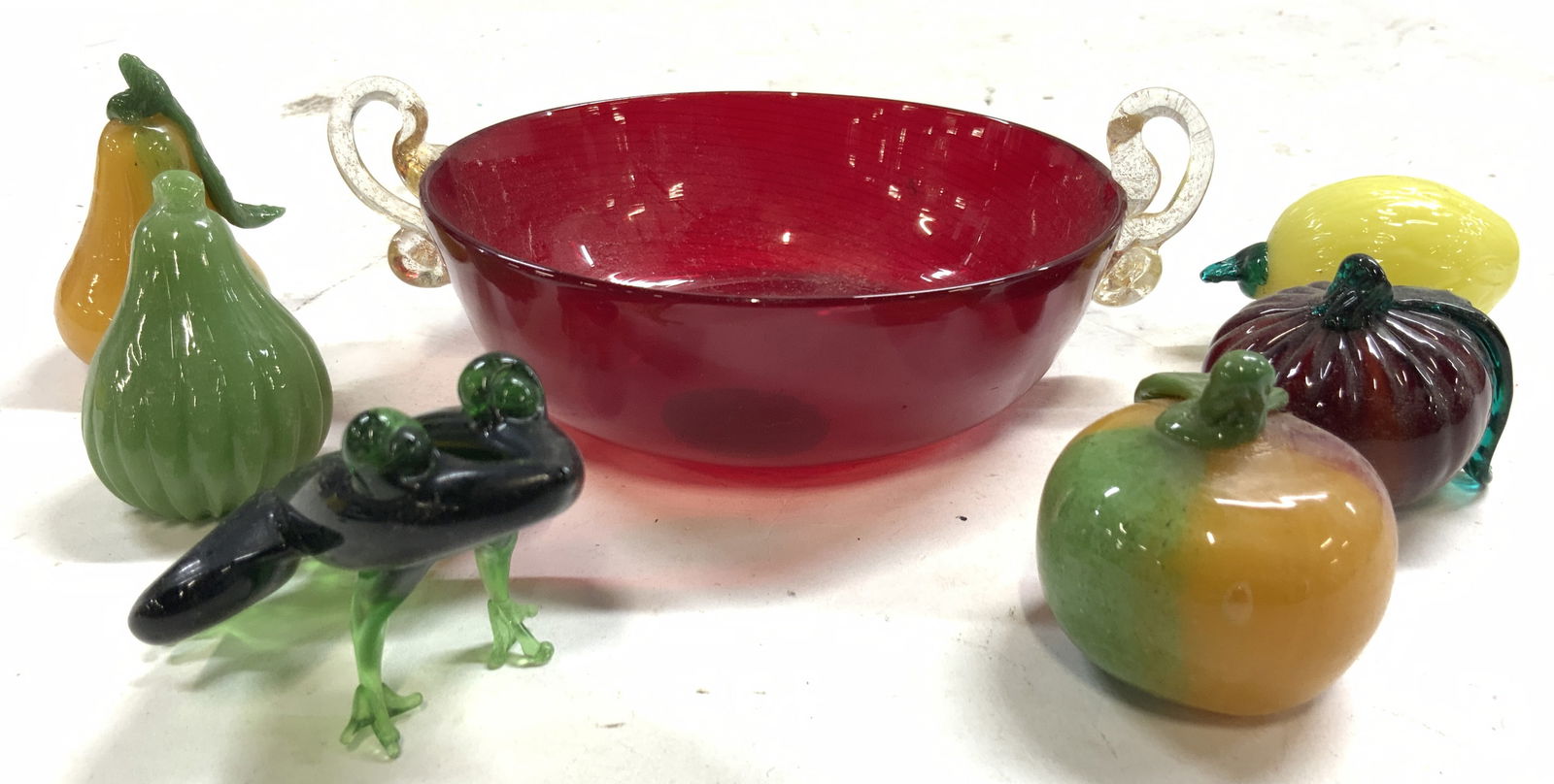 Lot 7 Assorted Art Glass Fruit & Bowl (1 of 8)