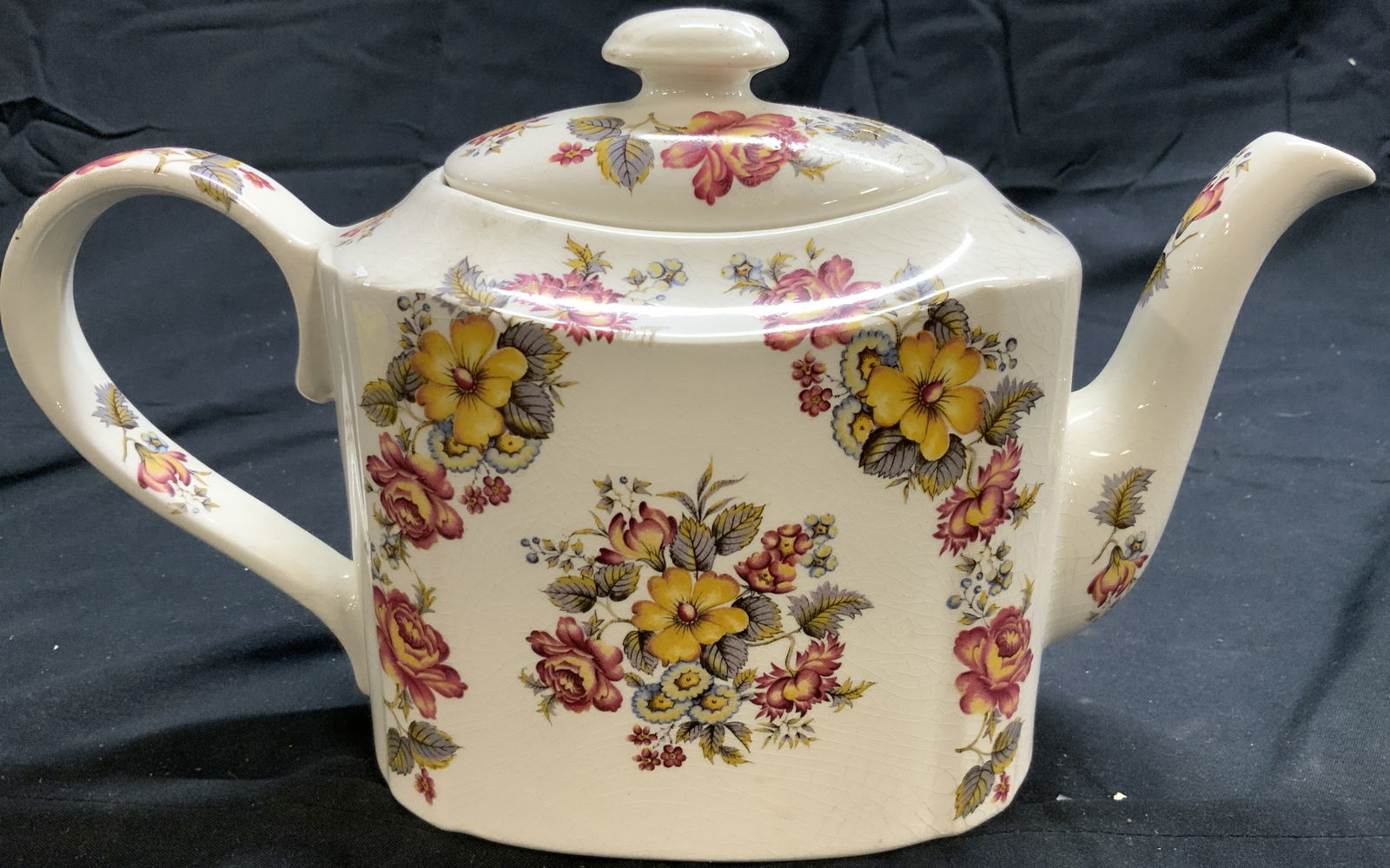 ARTHUR WOOD BOUQUET Porcelain Teapot W Lid (1 of 7)