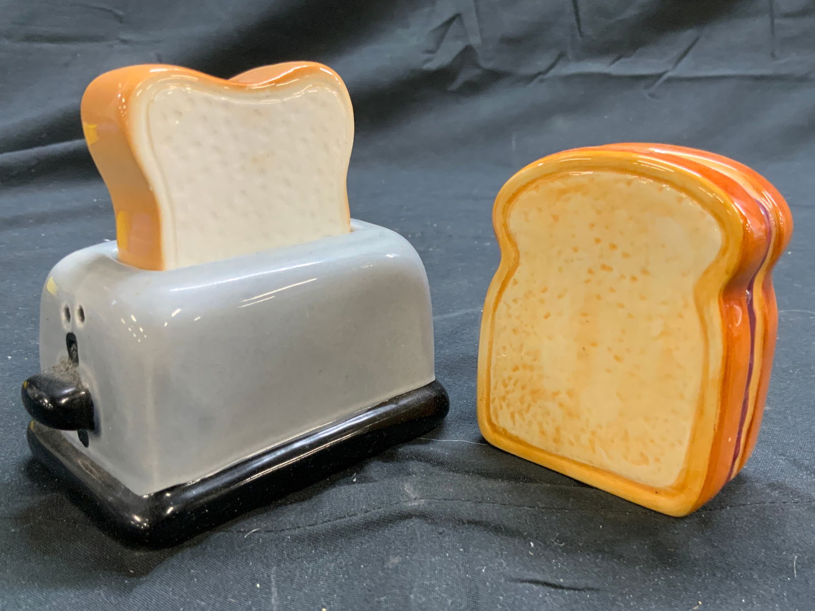 Sandwich Toast & Toaster Salt & Pepper Shakers (1 of 7)