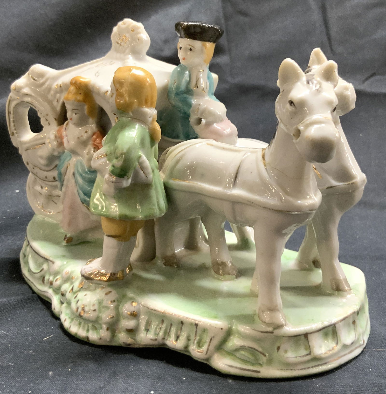 Vtg Victorian Couple & Horse Carriage Porc Figure (1 of 7)