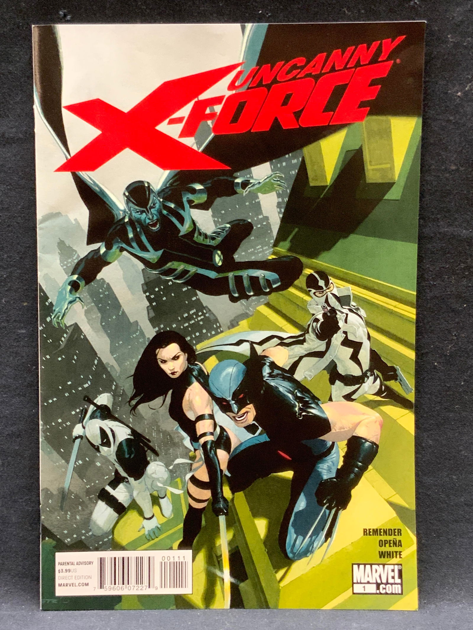 2010 Marvel Uncanny X-Force Comic Book (1 of 9)
