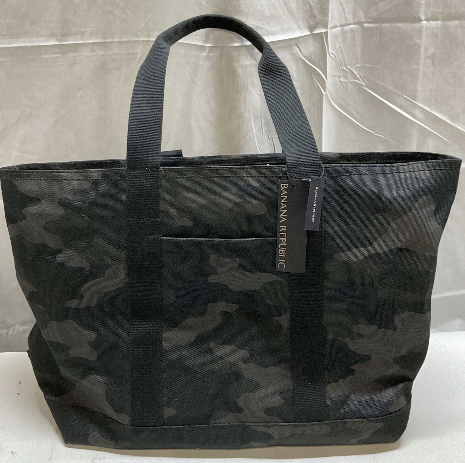 Banana Republic Black Camo Tote Bag NWT (1 of 7)