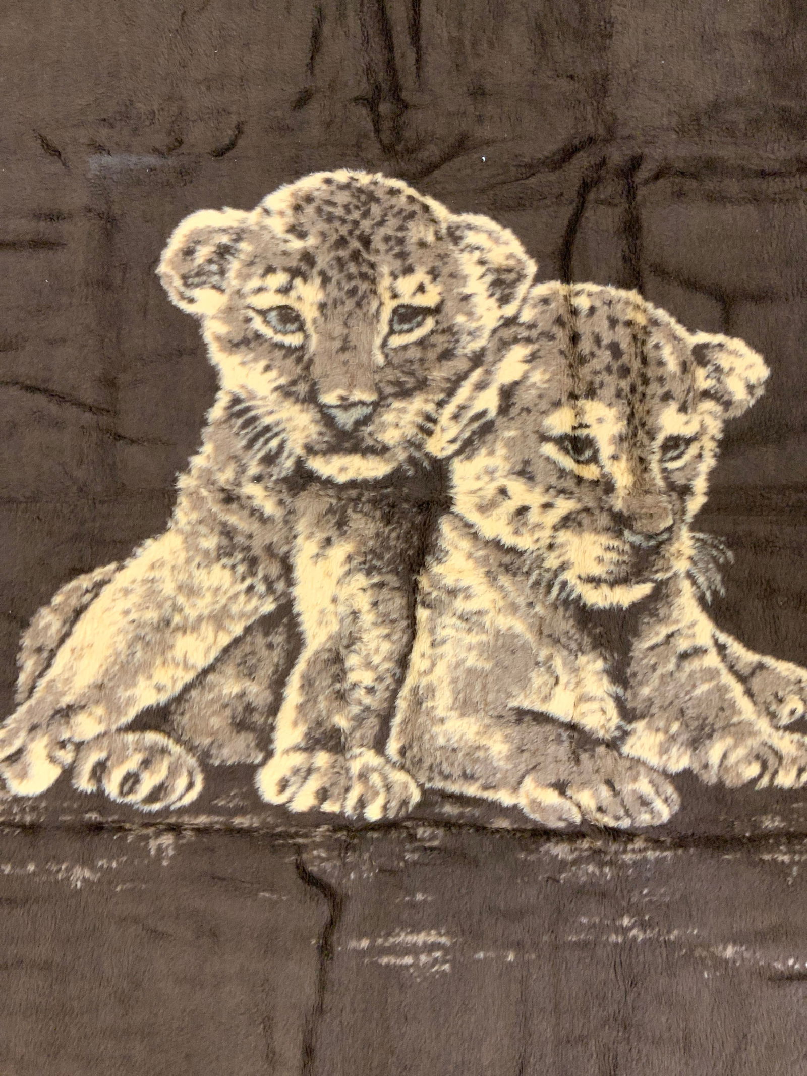 Acrylic Leopard Cub Blanket Throw W Packaging (1 of 9)