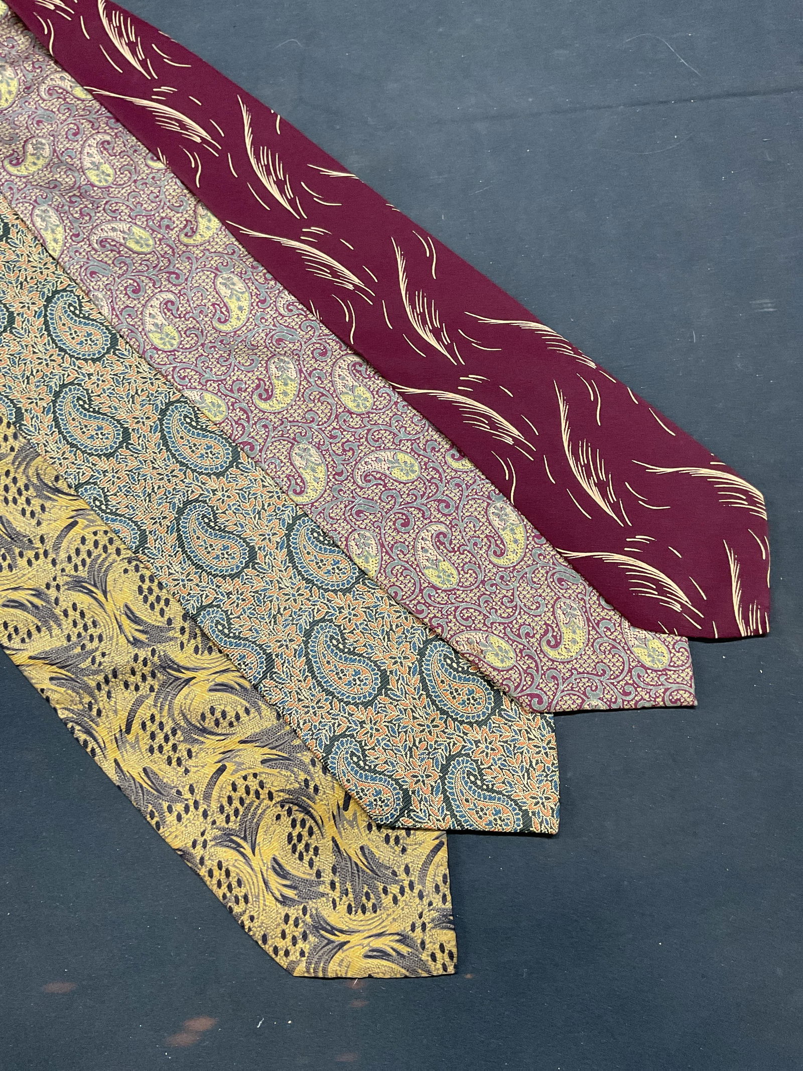 Lot 4 Giorgio Armani Silk Ties, Italy (1 of 7)