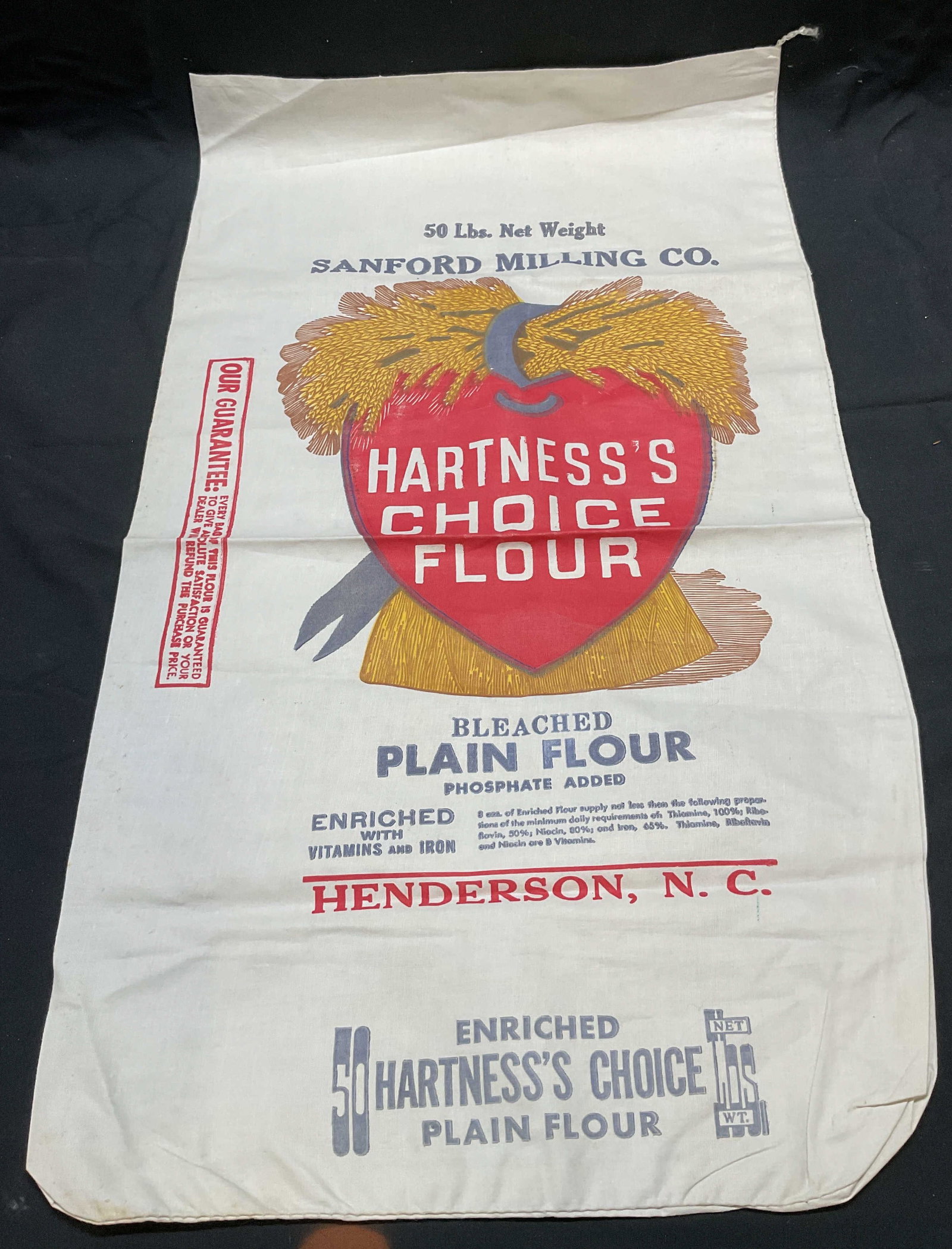 Vtg Sanford Milling Flour Freight Shipping Bag: Vintage Sanford milling Co Flour bag. Freight shipping bag. 50 lbs capacity. Feels like cotton. Measures approx. 28.5 x 16 inches. Some blemishes observed. Sanford milling co, flour bag, vintage flour