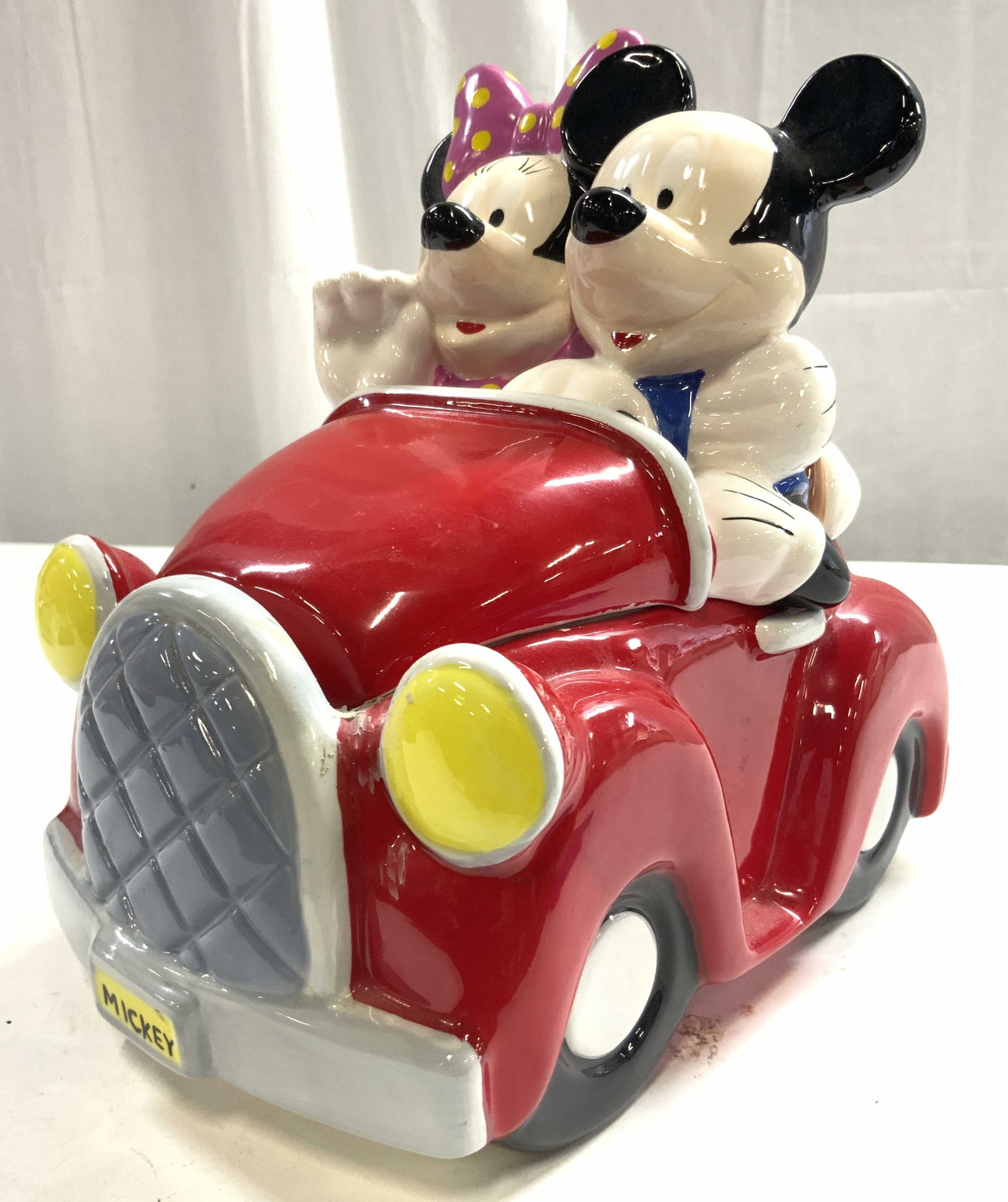 HOUSTON HARVEST DISNEY Minnie & Mickey Cookie Jar (1 of 8)
