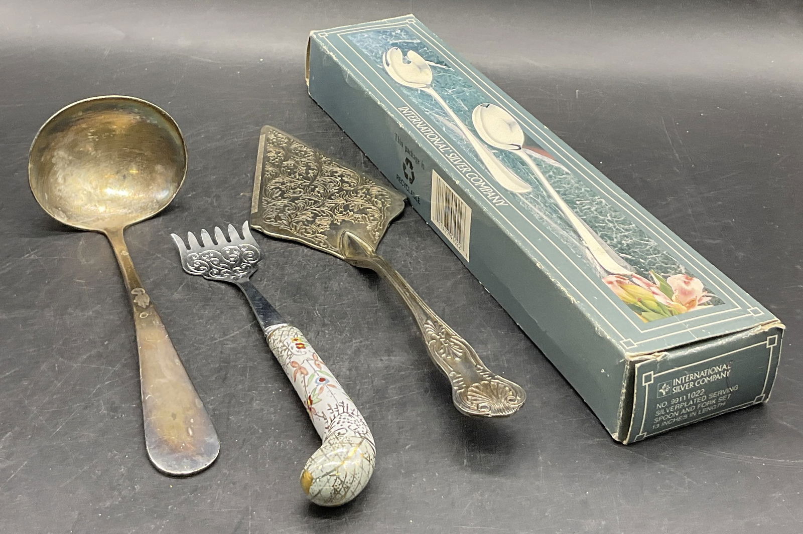 Lot 5 Vintage Silver Plated Utensils, Boxed + (1 of 11)