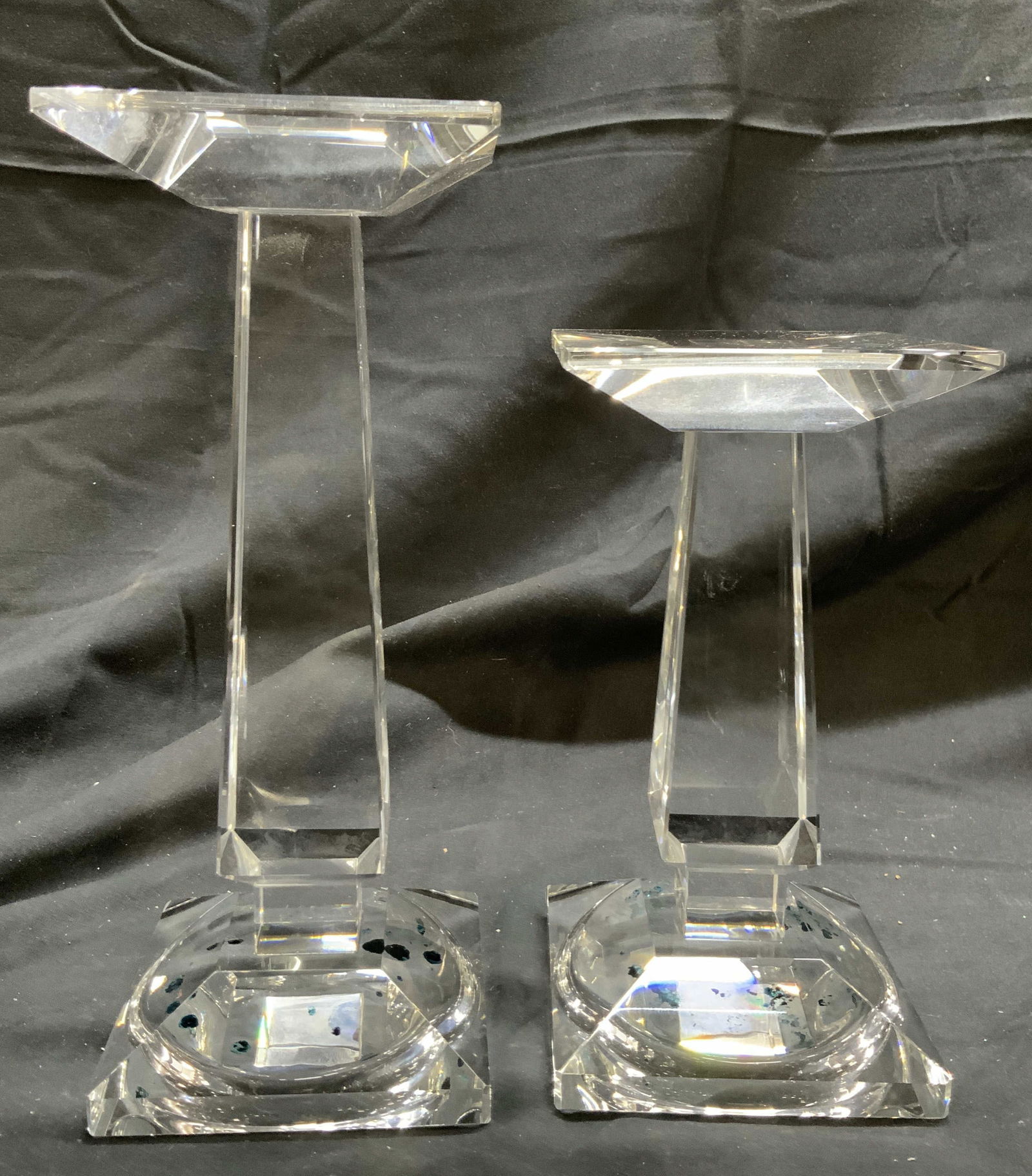 Lot 2 Art Glass Tabletop Candlesticks (1 of 8)