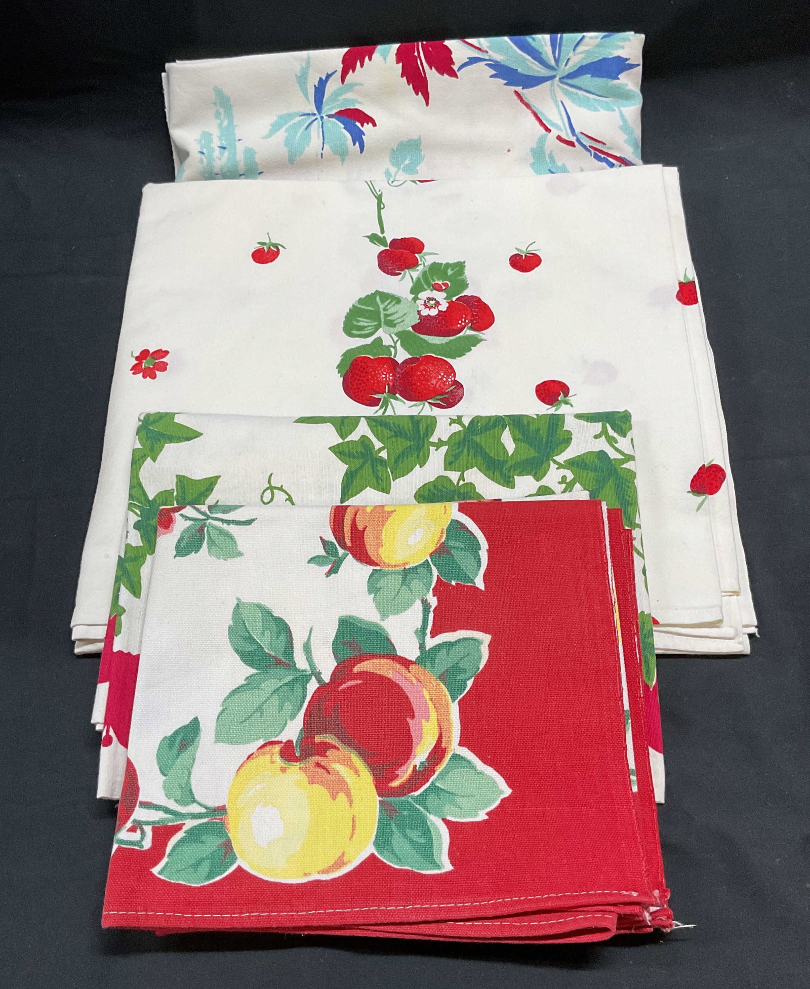 Group Lot Fruit Botanical Print Table Linens (1 of 6)