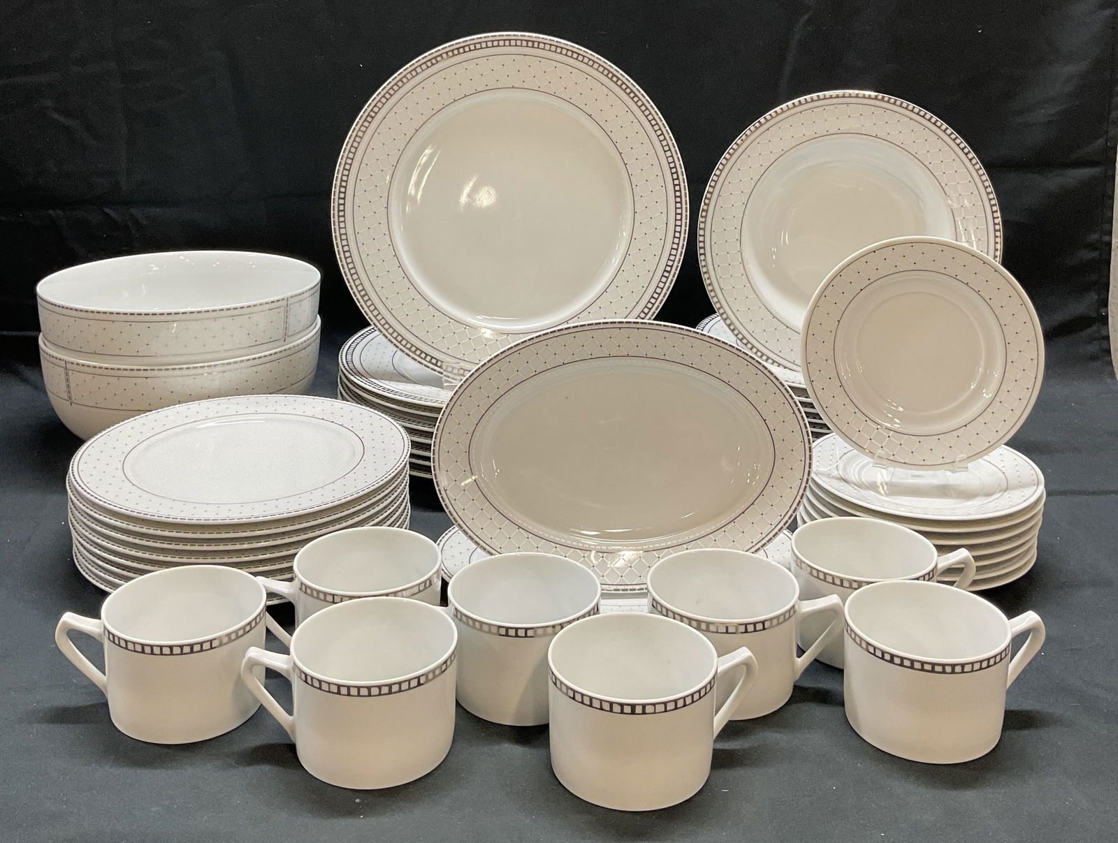 36 Piece Iceberg China Tableware Set (1 of 9)