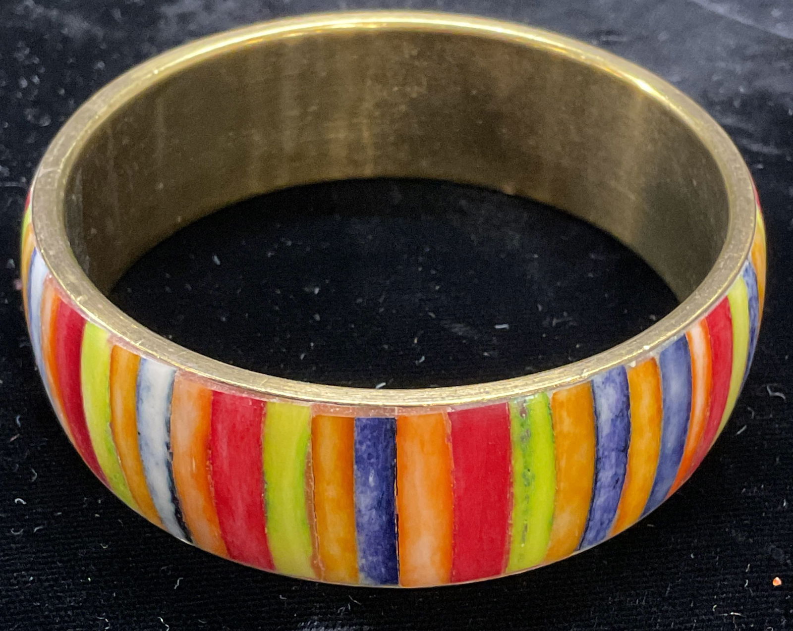 Vtg Dyed Bone & Brass Bangle Bracelet: Vintage multicolor dyed bone inlay brass bangle bracelet. Measures approx 2.5 inches wide. Band approx .75 inches wide. Some scratching observed. Jewelry, estate jewelry, costume jewelry, cocktail jew