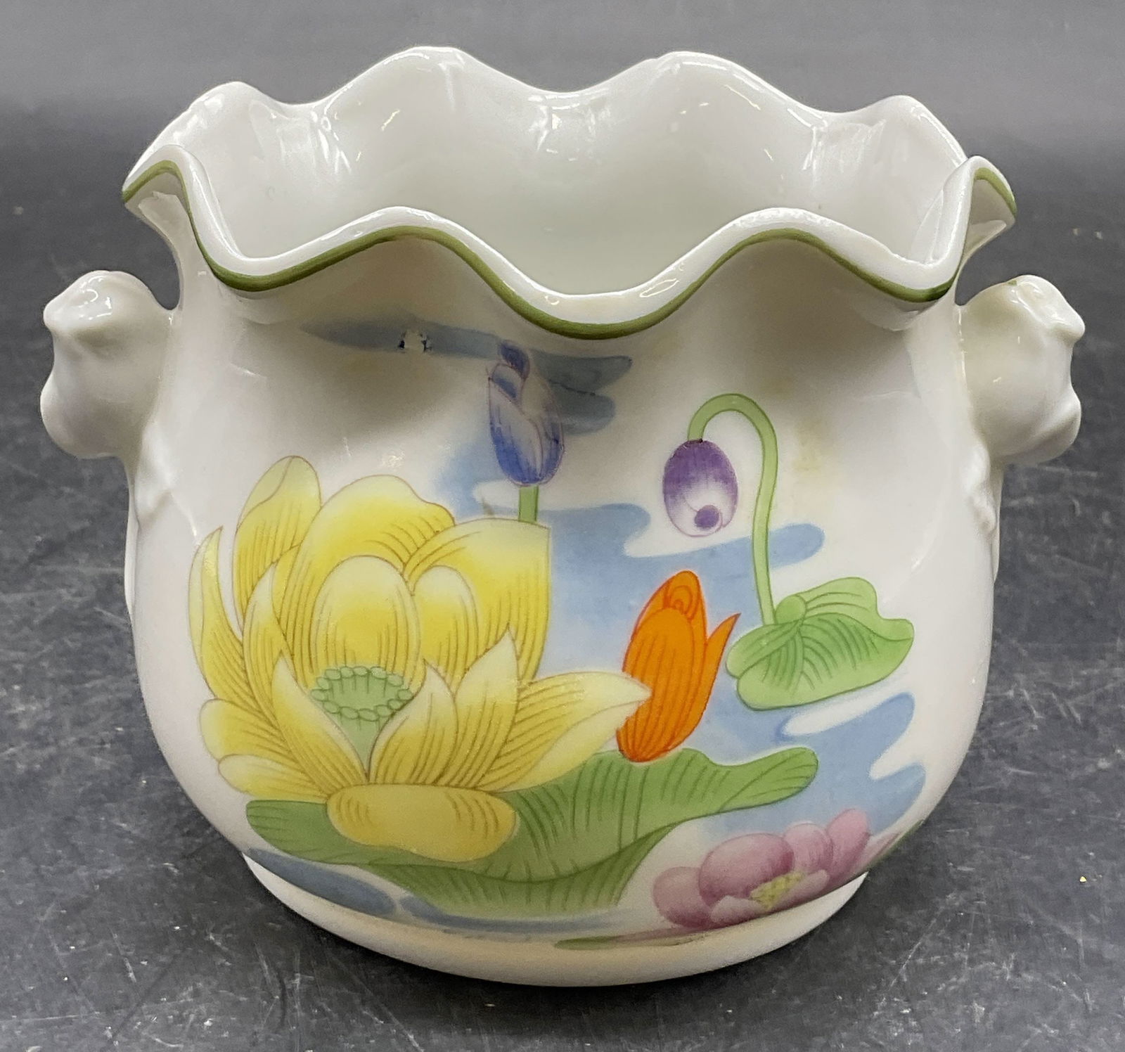 SEYMOUR MANN Ceramic Water Lily Motif Vase (1 of 8)