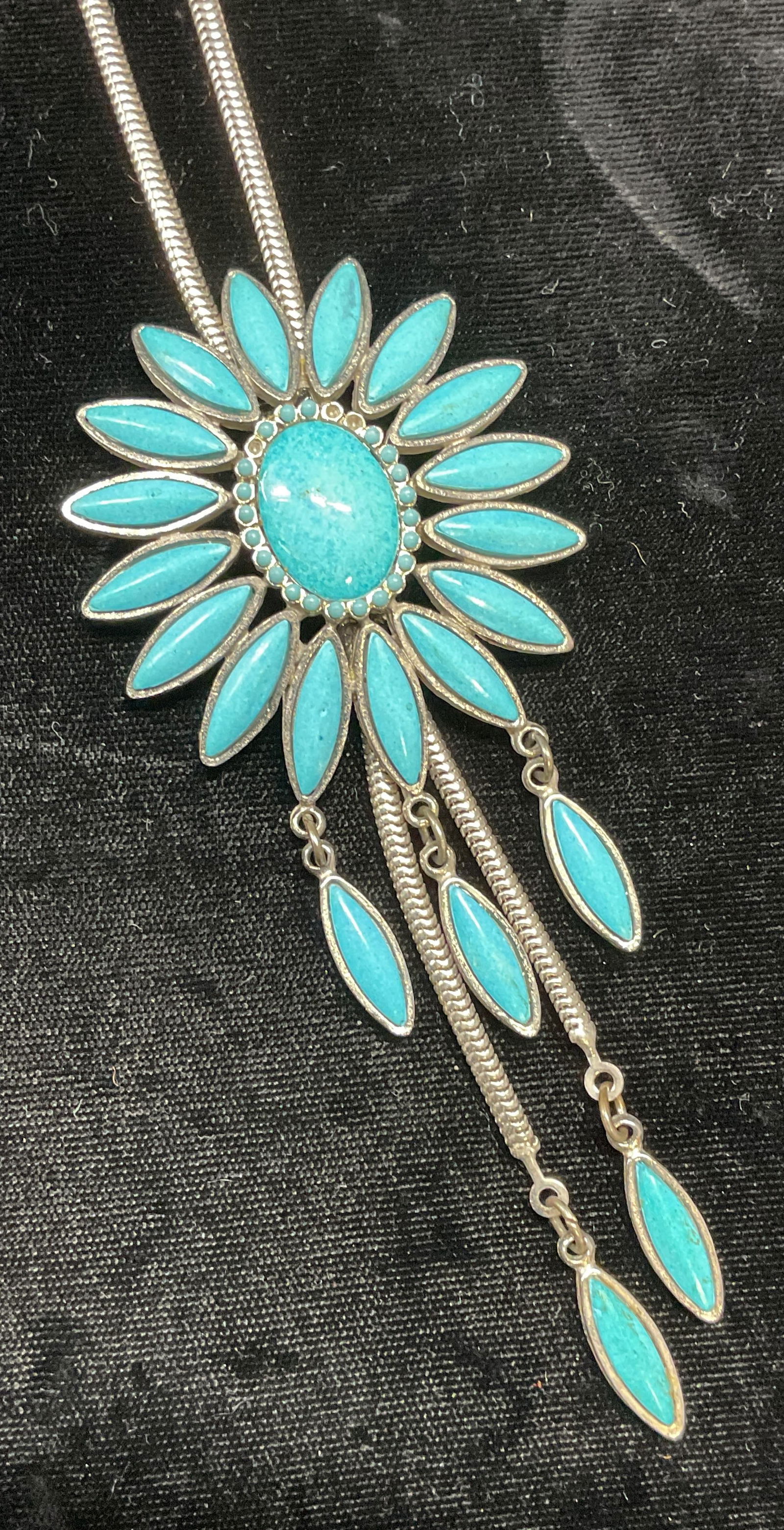 Vtg Silver Tone Turquoise Style Flower Necklace (1 of 6)