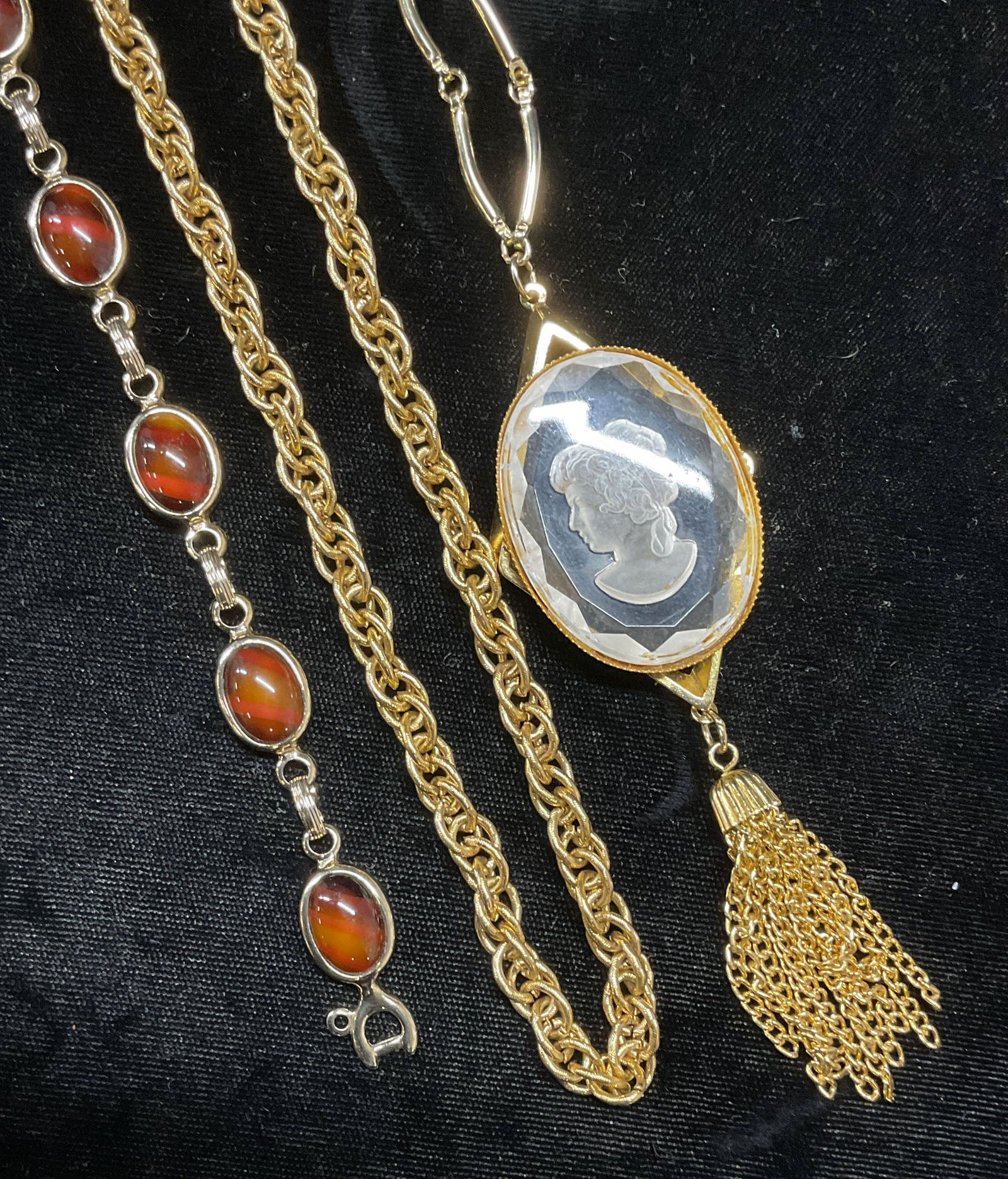 Lot 3 Sarah Coventry Bracelet, Cameo Necklace + (1 of 6)