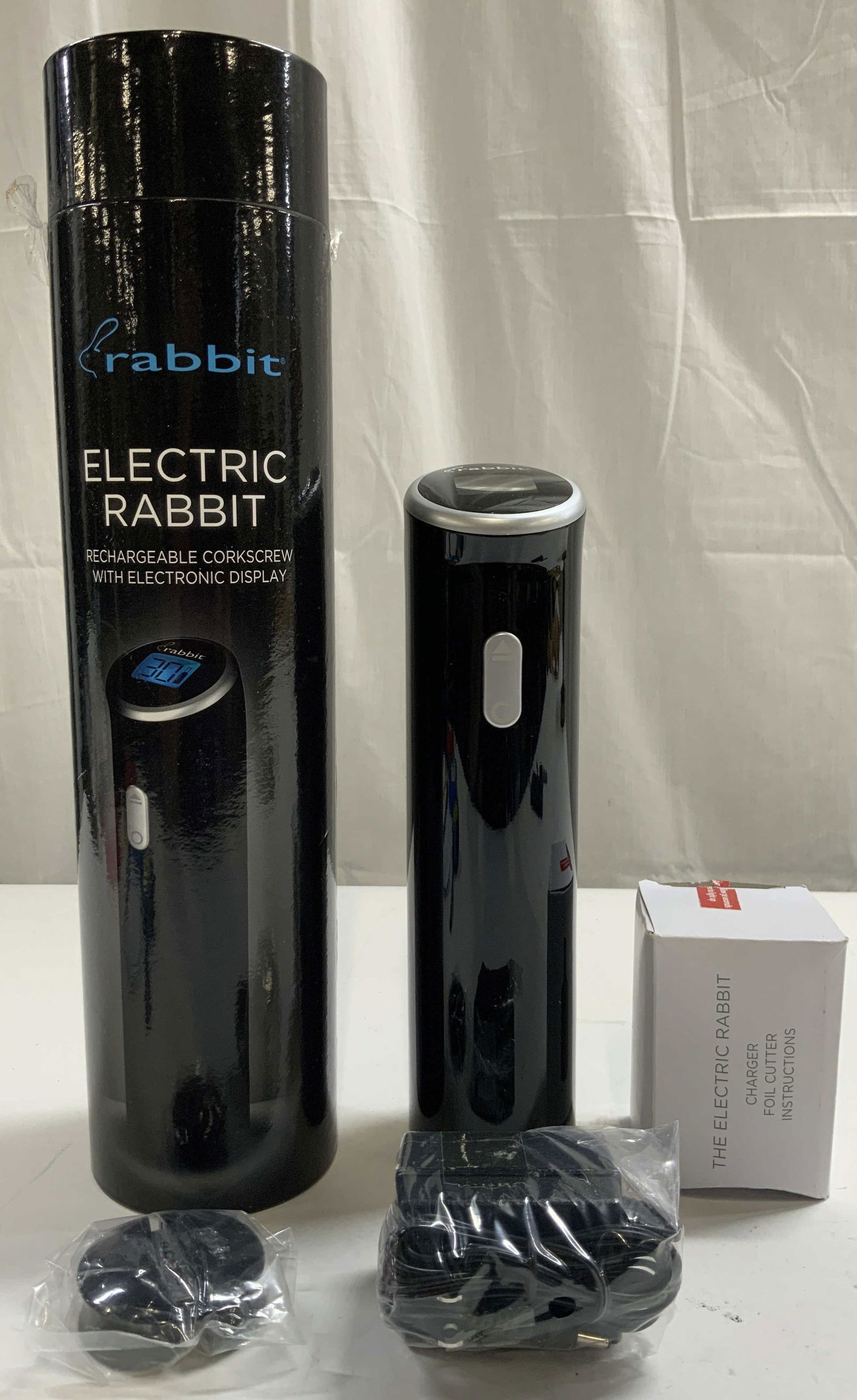 Rabbit Rechargeable Corkscrew W Display W Box (1 of 6)