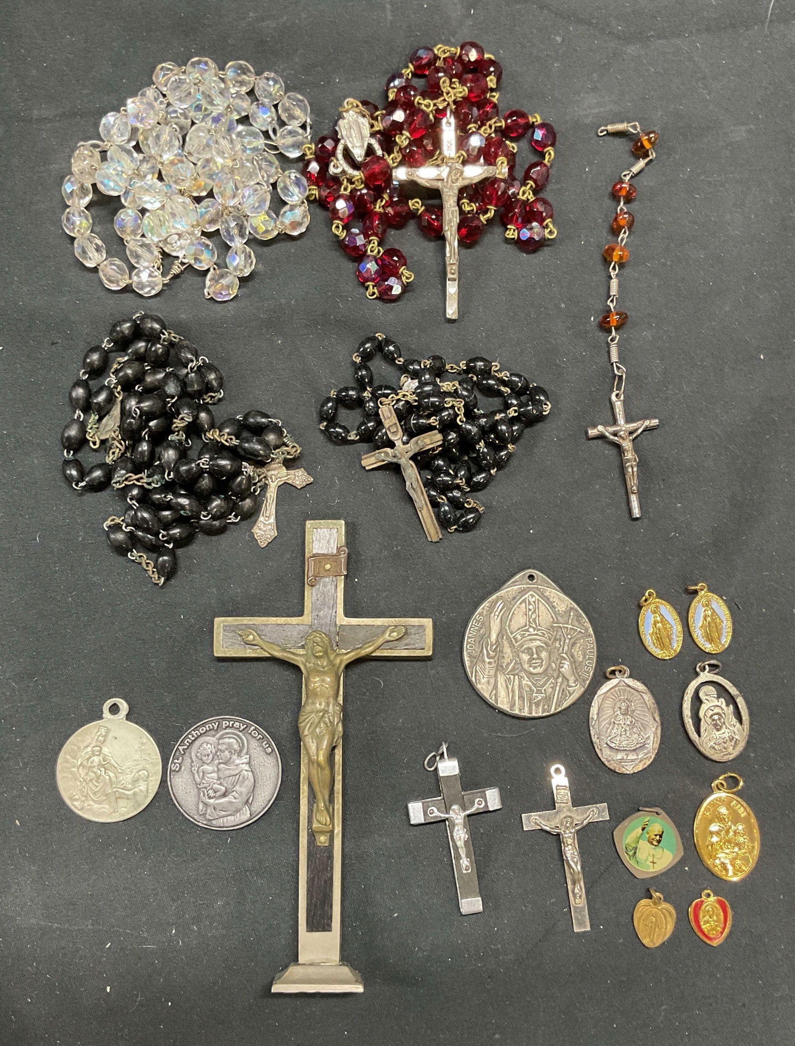 Group Lot 19pcs Religious Jewelry, Pendants, More (1 of 10)
