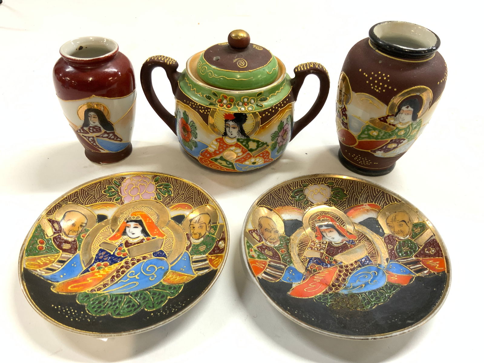 Lot 5 Satsuma Style Hand painted Porc Tabletop (1 of 10)