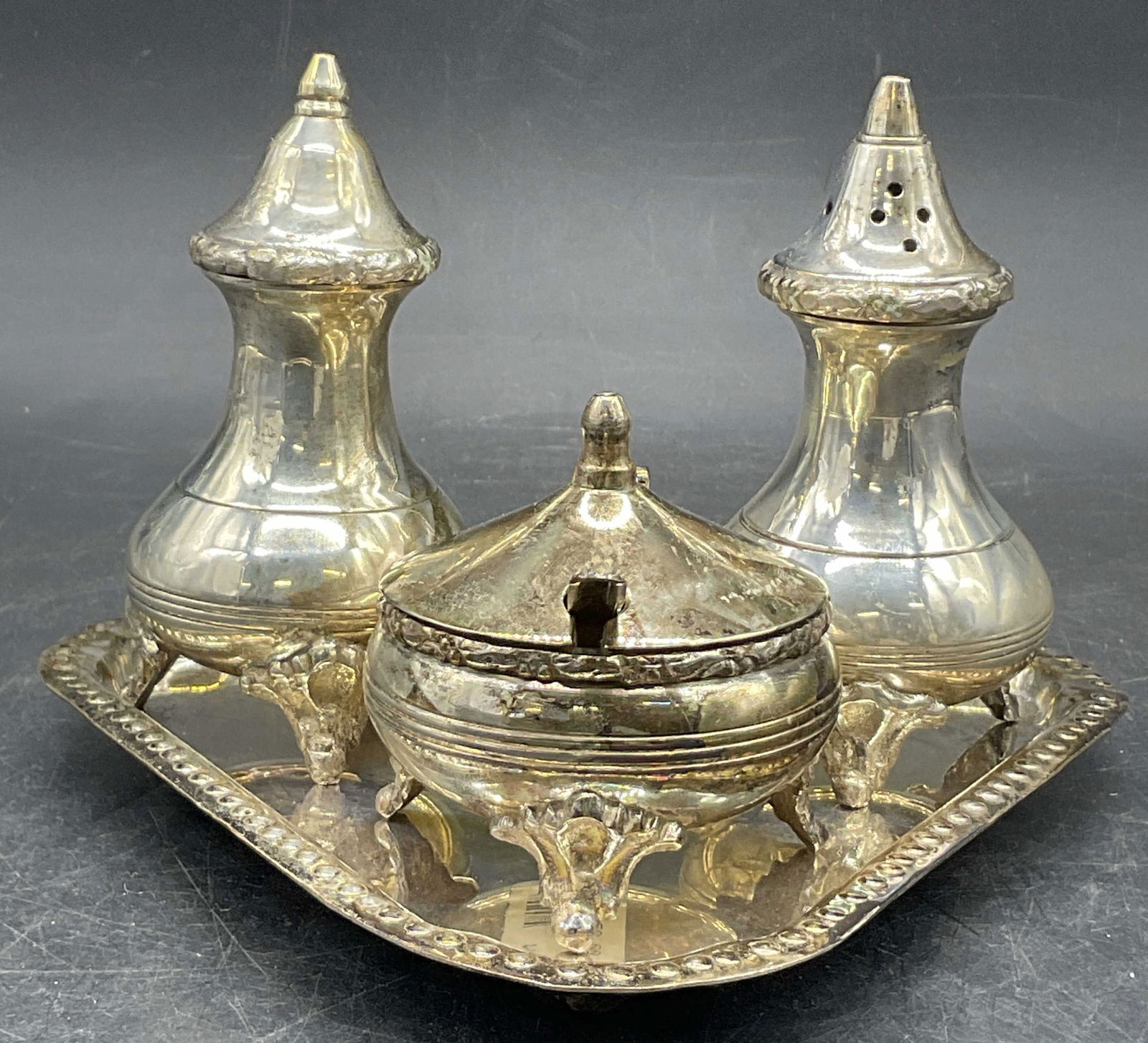 4 Silver Plated Tableware, Salt & Pepper Shakers + (1 of 7)