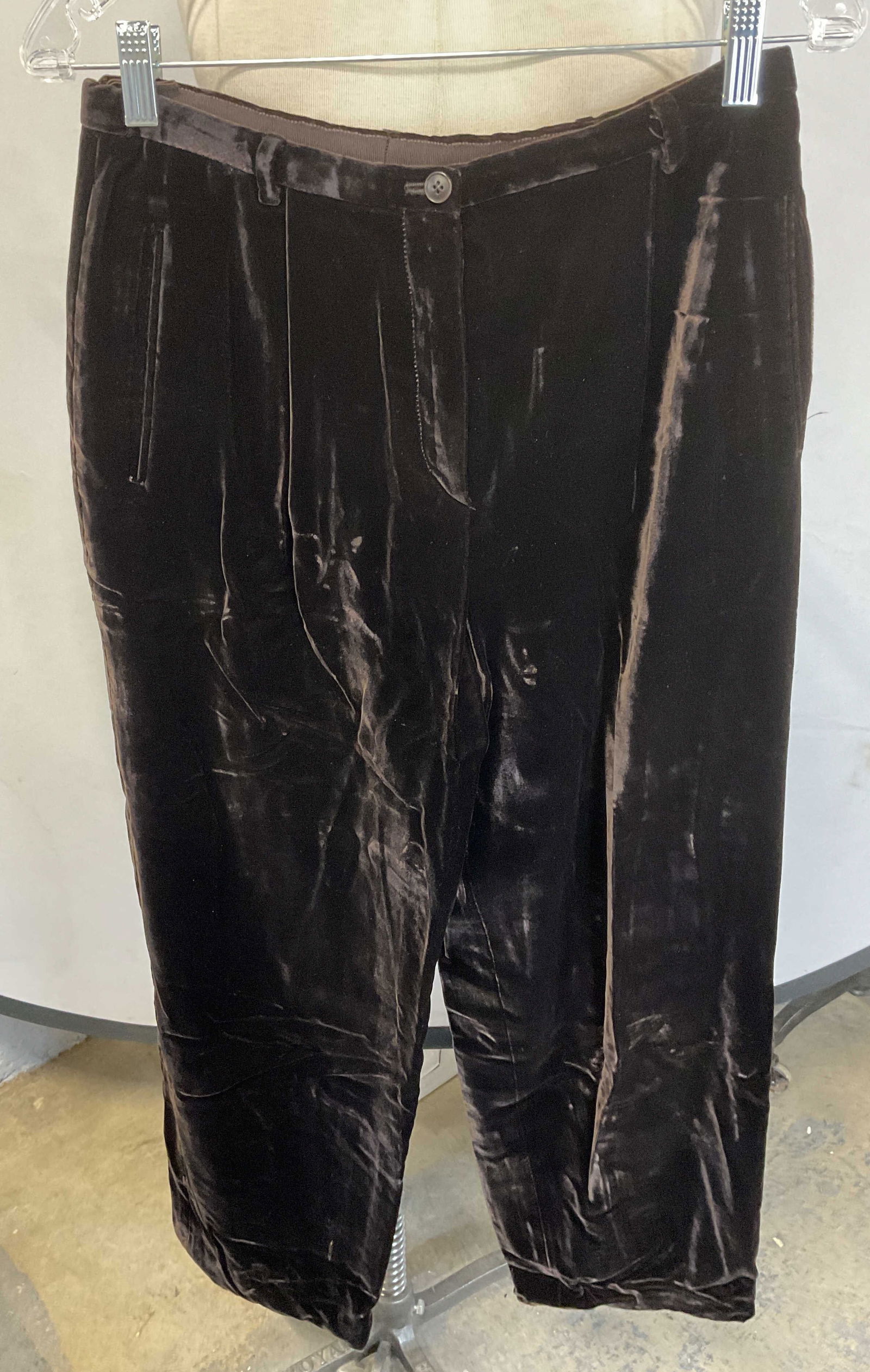 Vtg Giorgio Armani Brown Velvet Pants, Italy: Vintage Giorgio Armani brown velvet pants. Made in Italy. Size 10. Viscose blend. Some wear to material consistent with exposure. Giorgio Armani, Giorgio Armani pants, ladies pants, ladies velvet pant