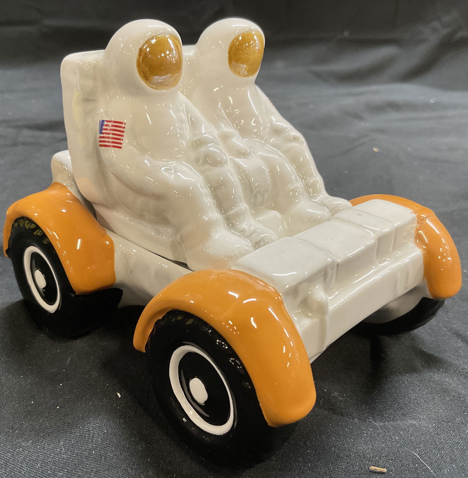 ENESCO Spaceman & Cart Porc Salt & Pepper Shakers (1 of 9)