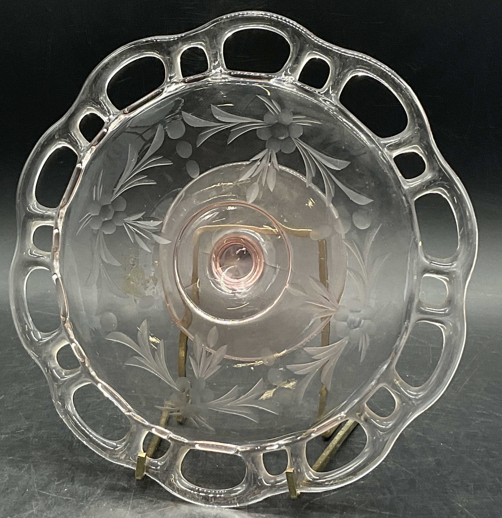 Vintage Pink Depression Glass Pedestal Dish: Vintage Pink Depression Glass Pedestal Dish. Floral & Foliage motif to the glass. Openwork edge. Measures approx. 1.5H x 8W in. Seam present. Surface wear and residue to the piece. home decor, home ac