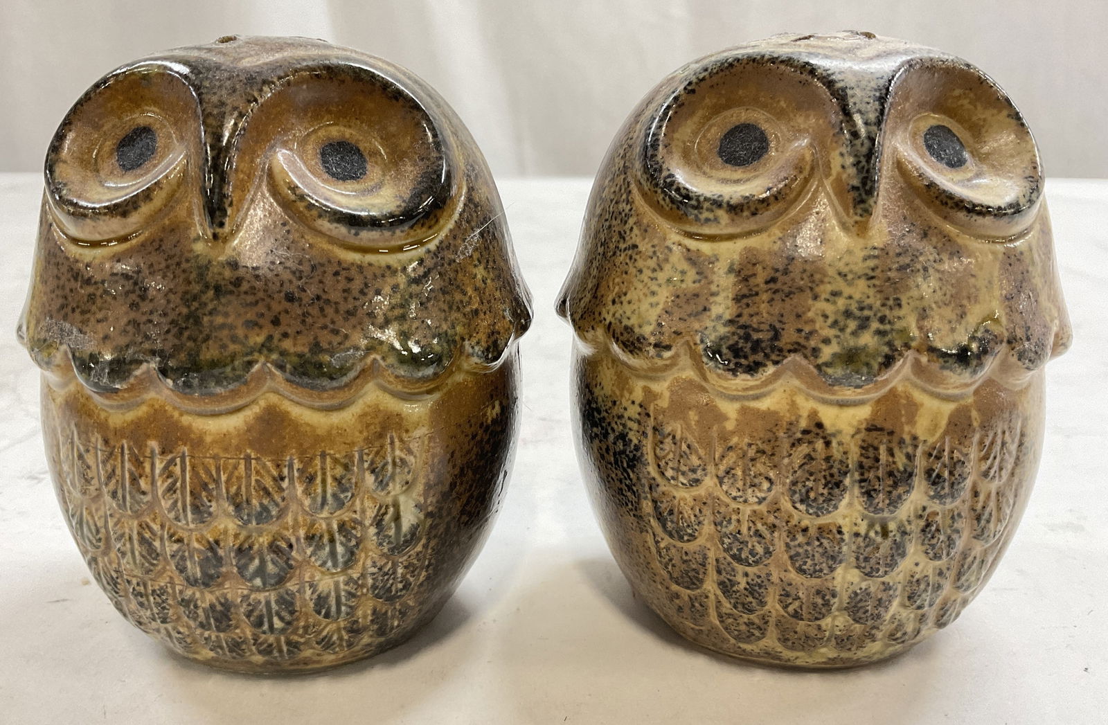 VIKING IMPORTS Ceramic Owl Salt & Pepper Shakers (1 of 7)