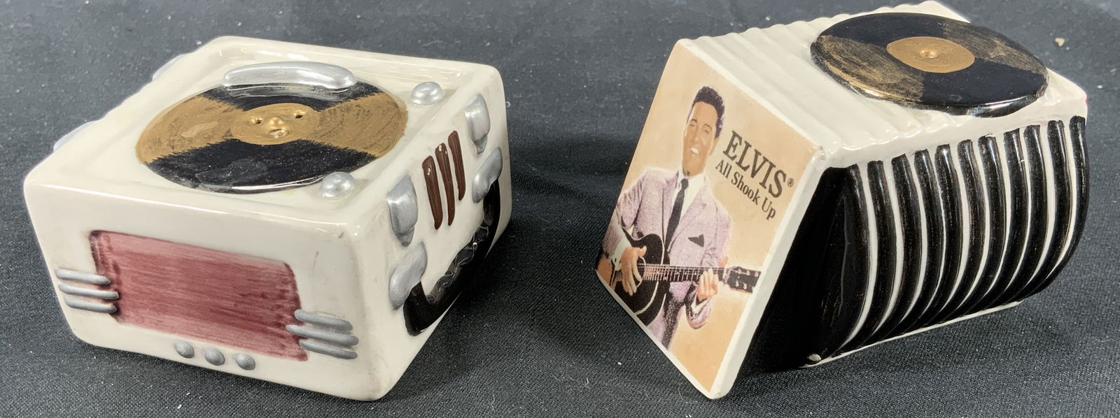 Elvis Presley Record Player Salt & Pepper Shakers (1 of 9)