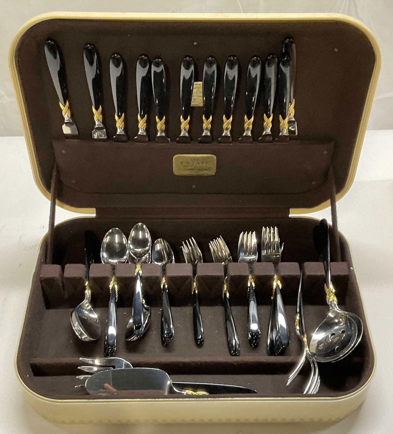 62 Retroneu Flatware W/ Marshall Silverware Case (1 of 11)