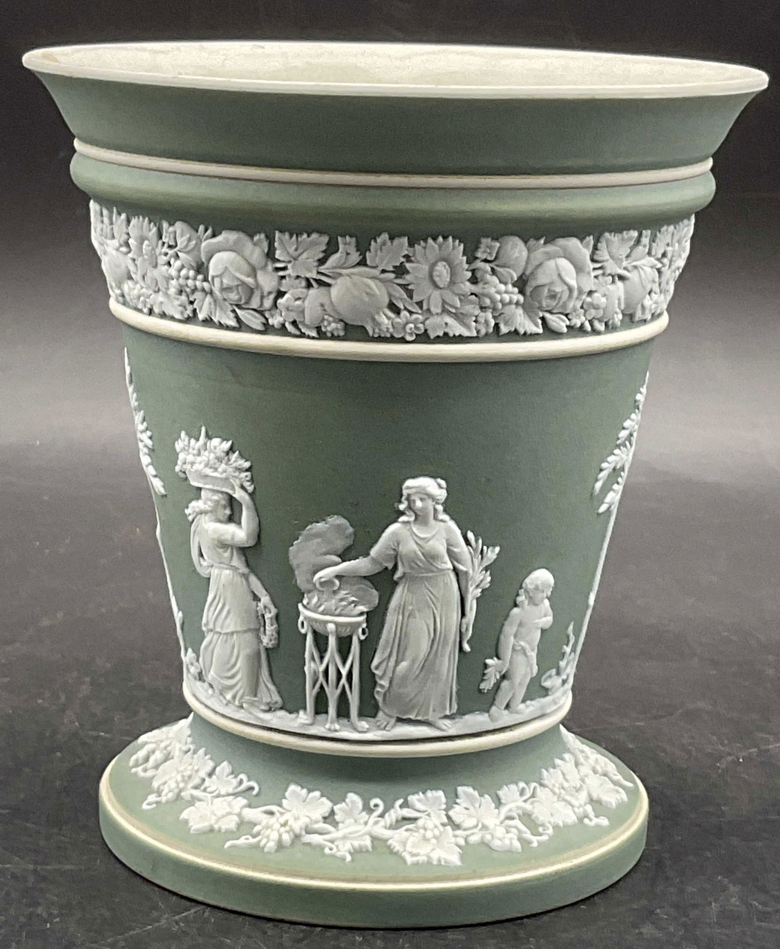 WEDGWOOD ENGLAND Green Jasperware Vase (1 of 9)