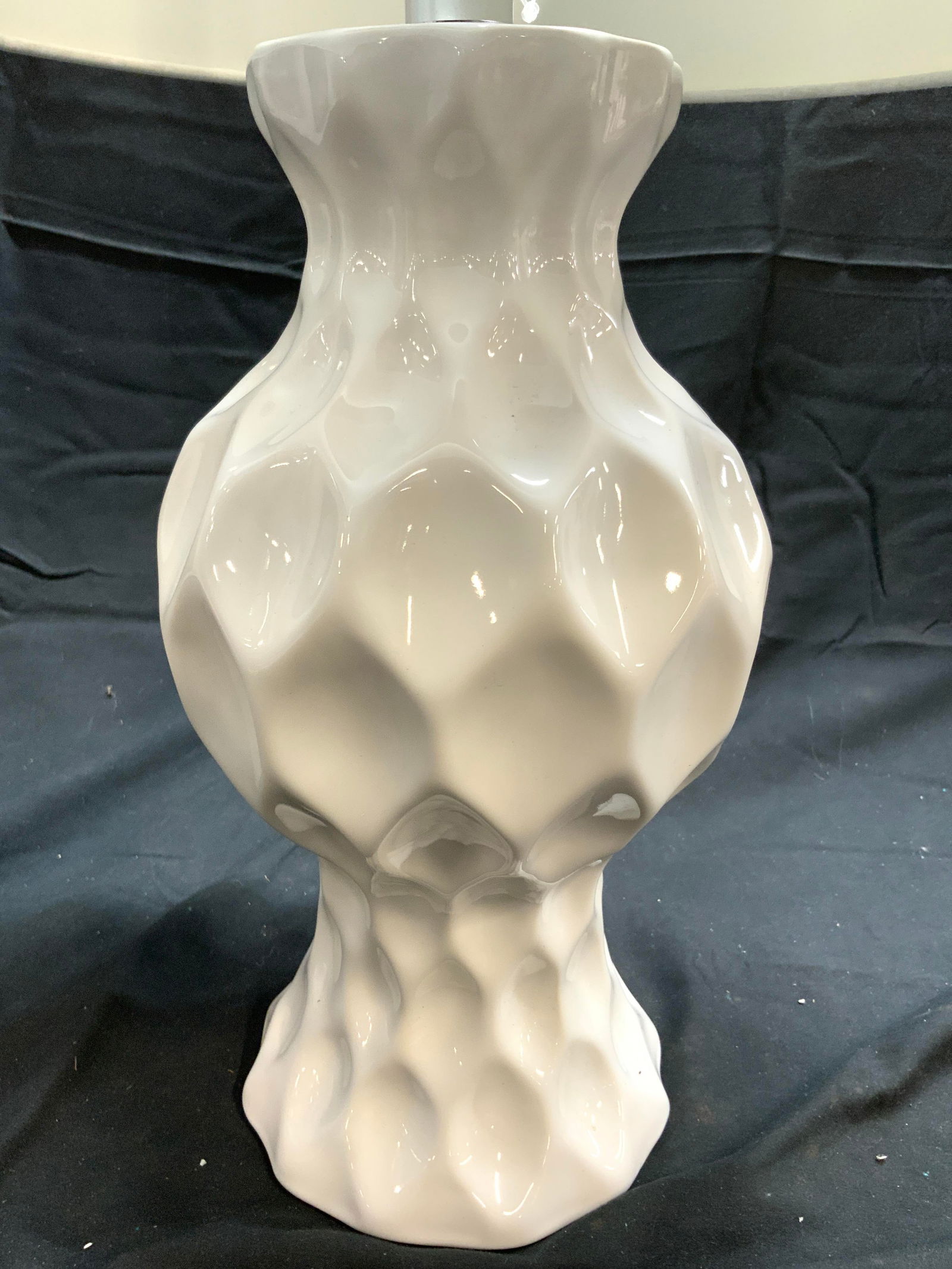 Porcelain Table Lamp W Shade & Finial White (1 of 6)