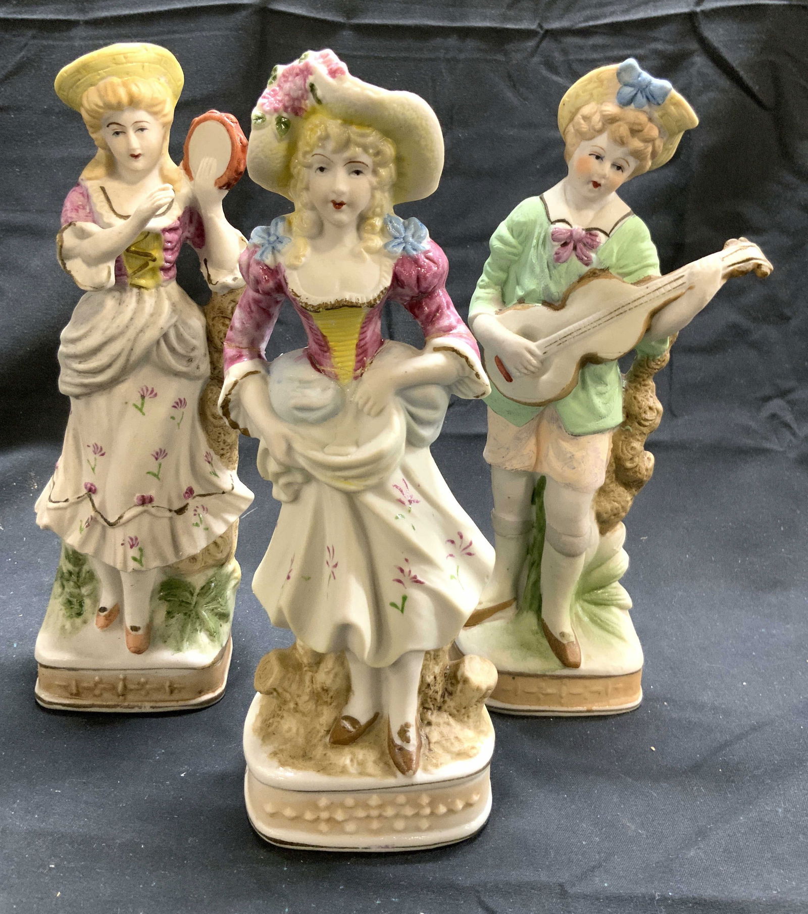 Lot 3 Vntg Assorted Porcelain Female Figures (1 of 7)