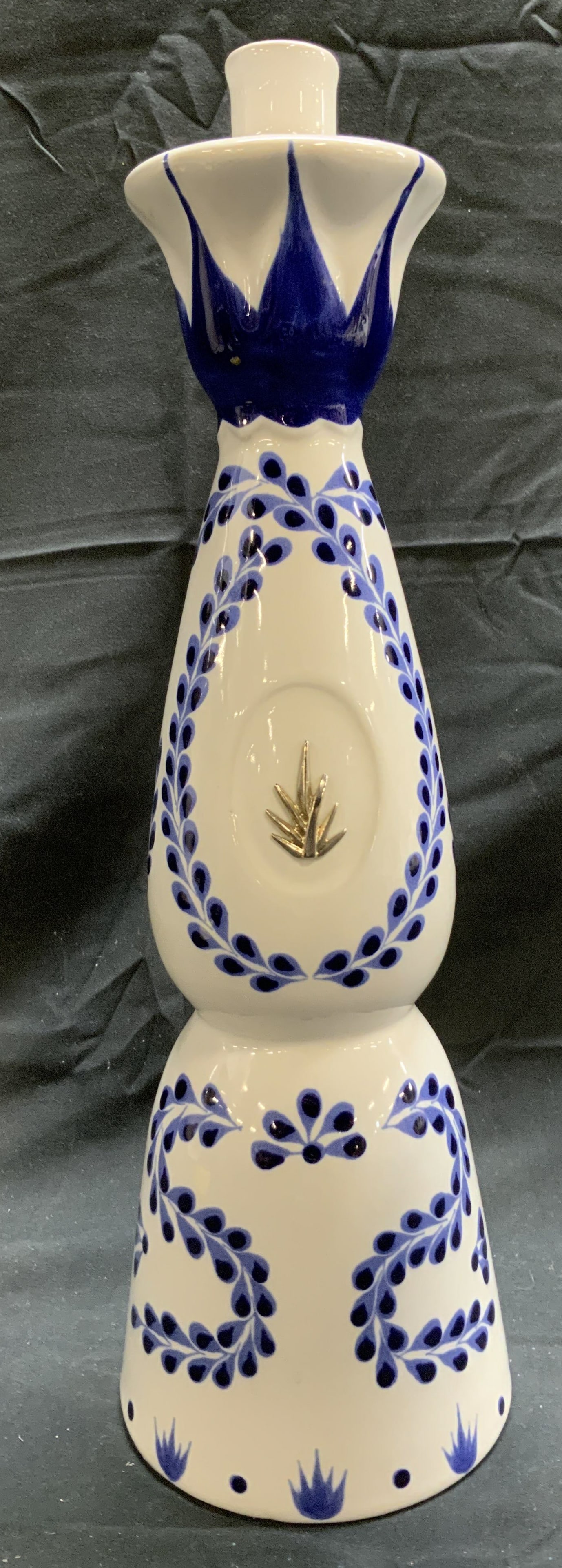 CLASE AZUL Tequila Reposado Empty Bottle (1 of 8)