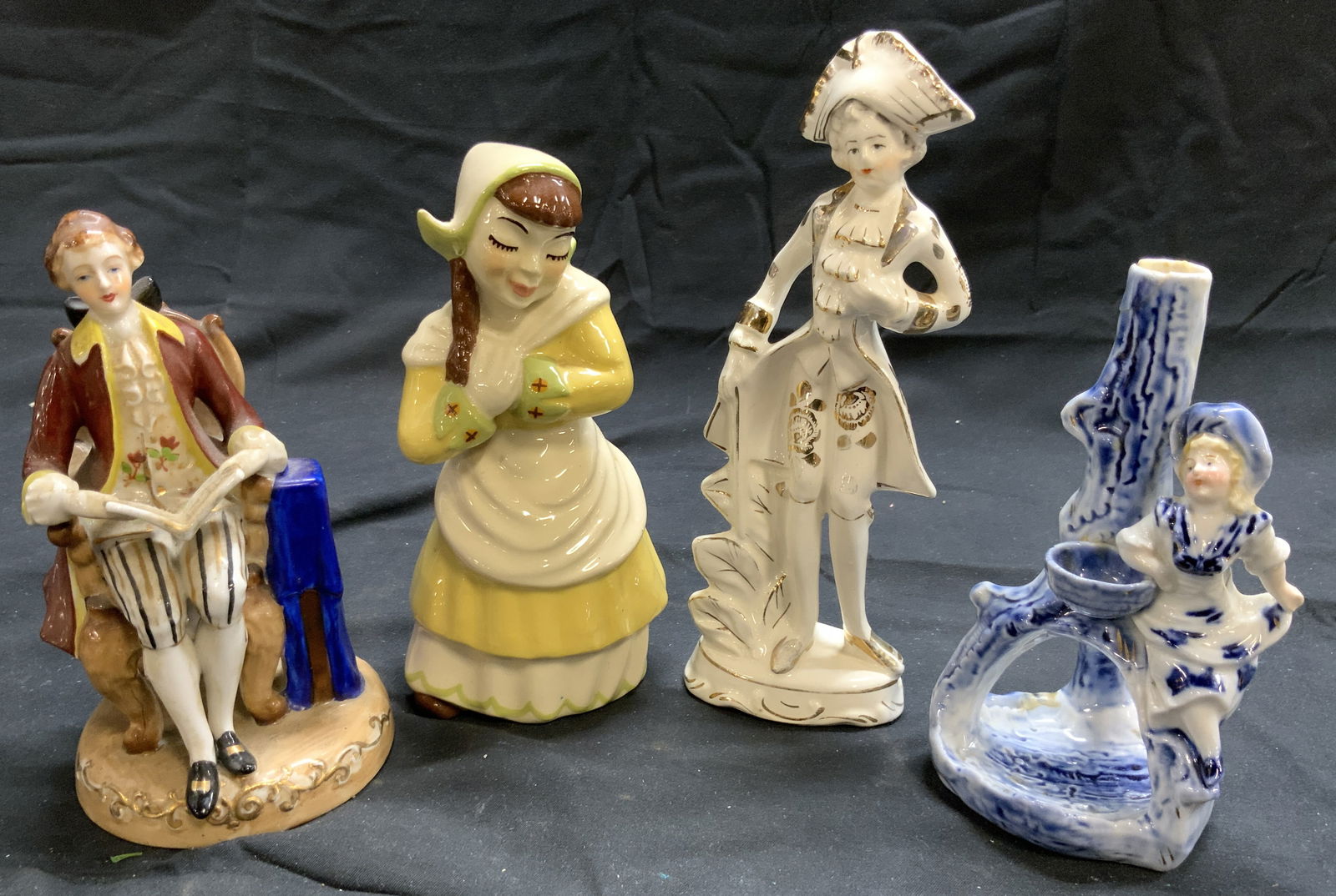 Lot 4 Vintage Assorted Porcelain Figurals (1 of 9)