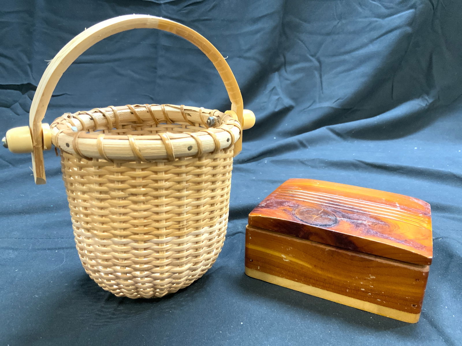 Lot 2 Wooden Trinket Box & Wicker Basket (1 of 6)