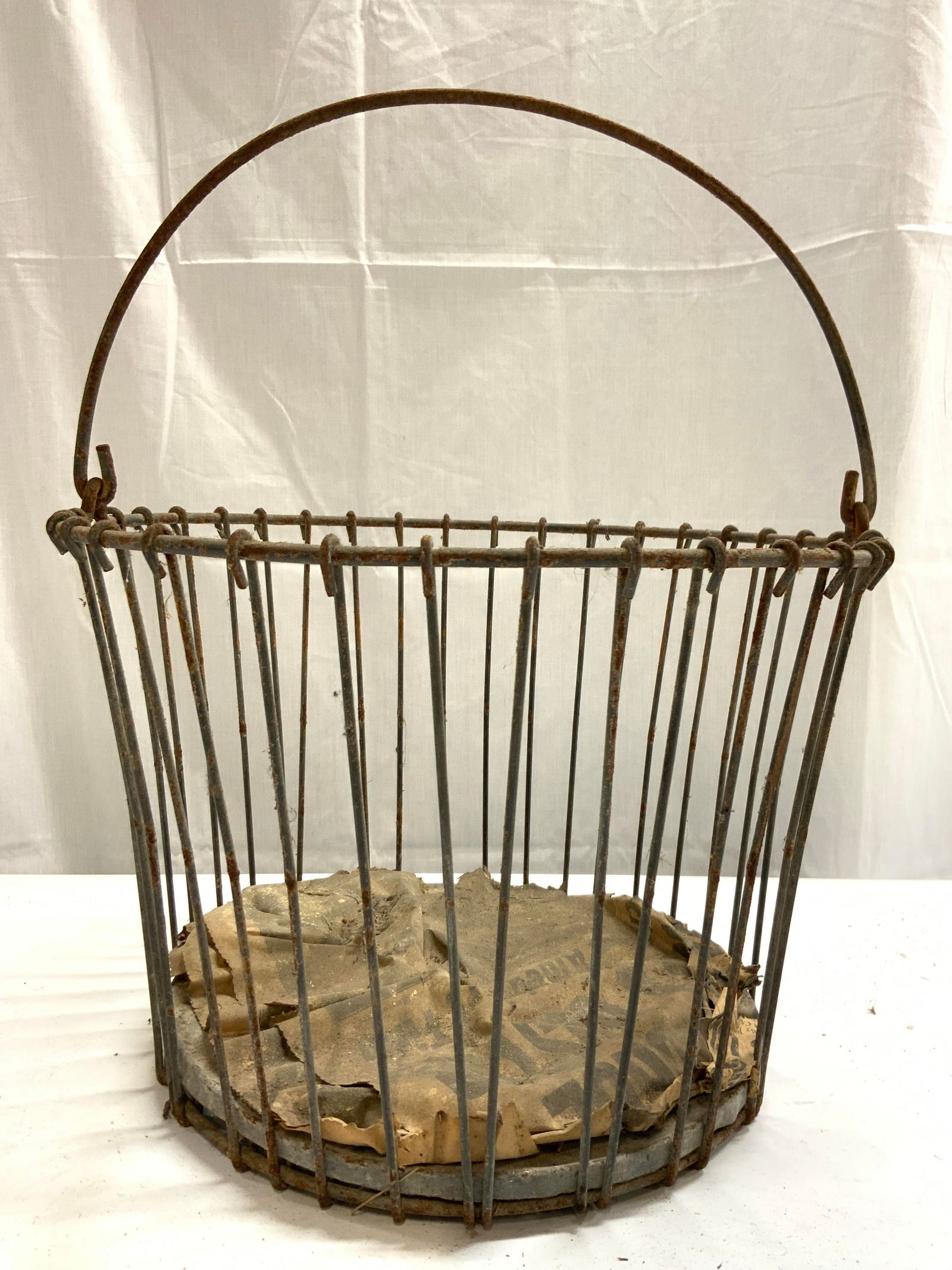 Antique Metal Egg Basket w Handles (1 of 6)
