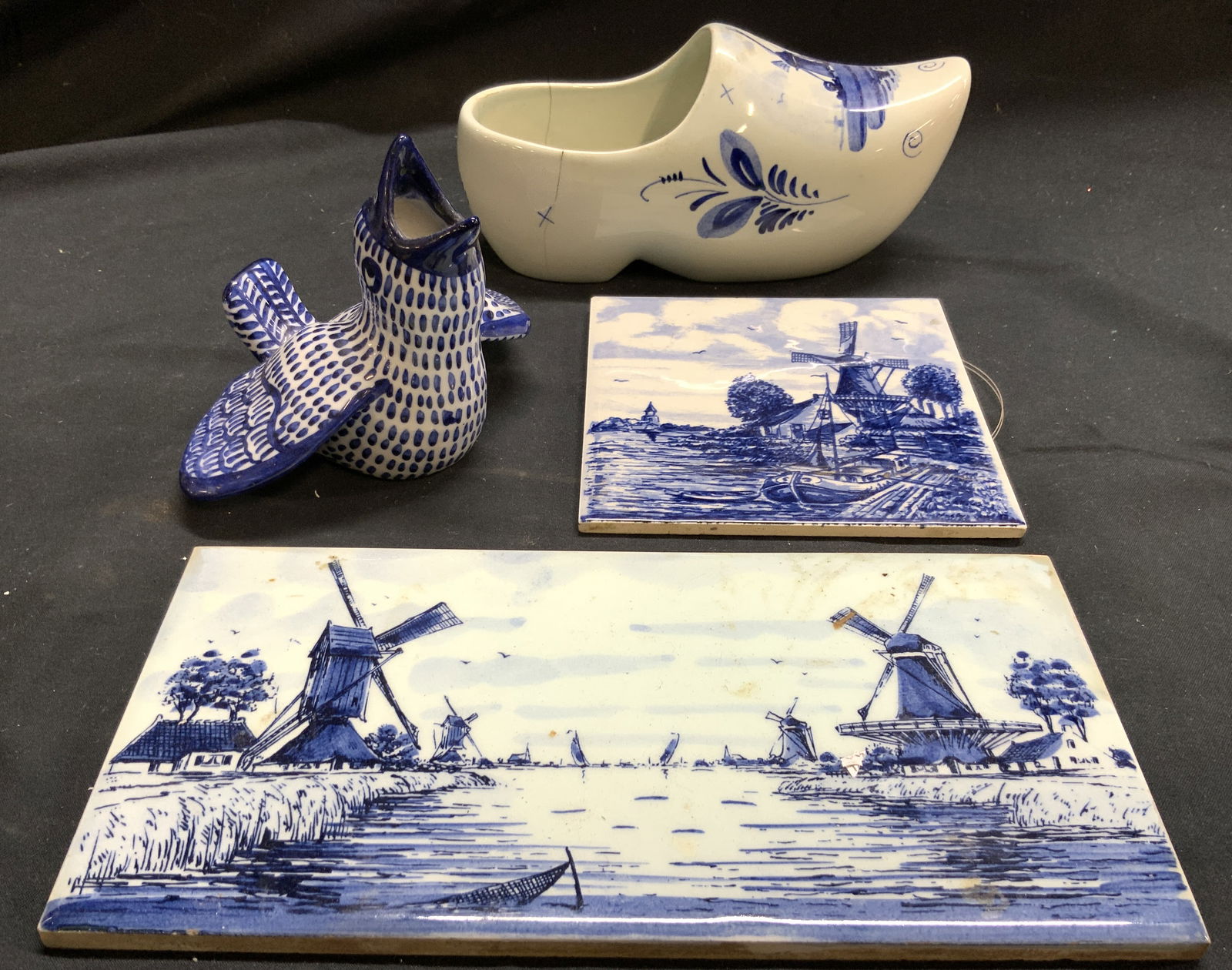 DELFT Dutch Porcelain Clog, Tiles, & Bird Figure (1 of 6)