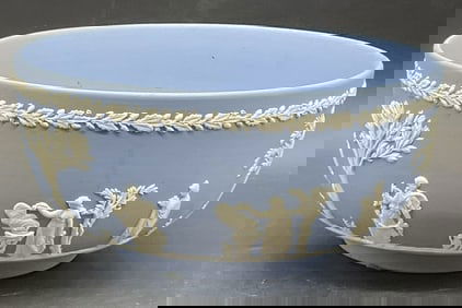 WEDGWOOD BLUE JASPERWARE Pottery Bowl