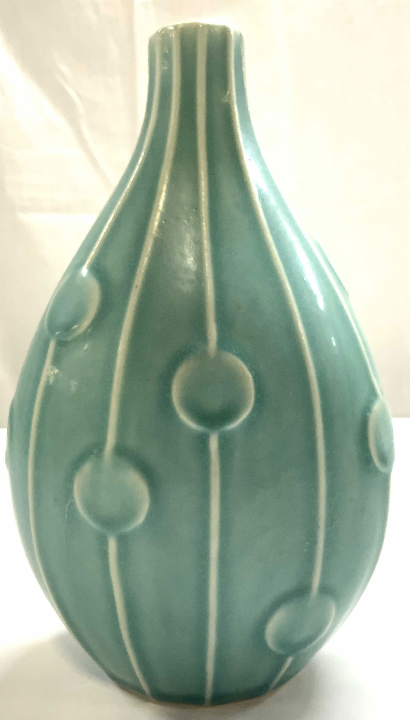 JONATHAN ADLER Pottery Ceramic Vase (1 of 8)