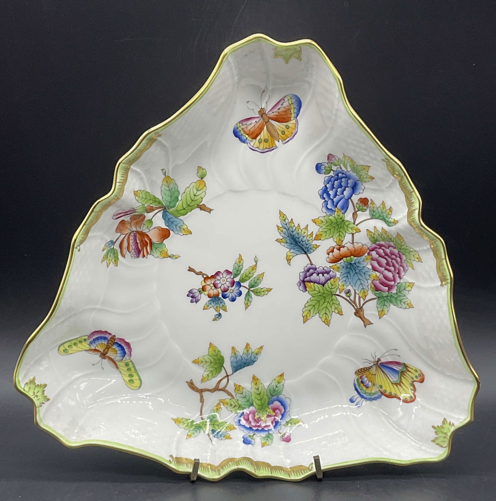 HEREND HUNGARY Hand Painted Porc Triangle Dish (1 of 9)