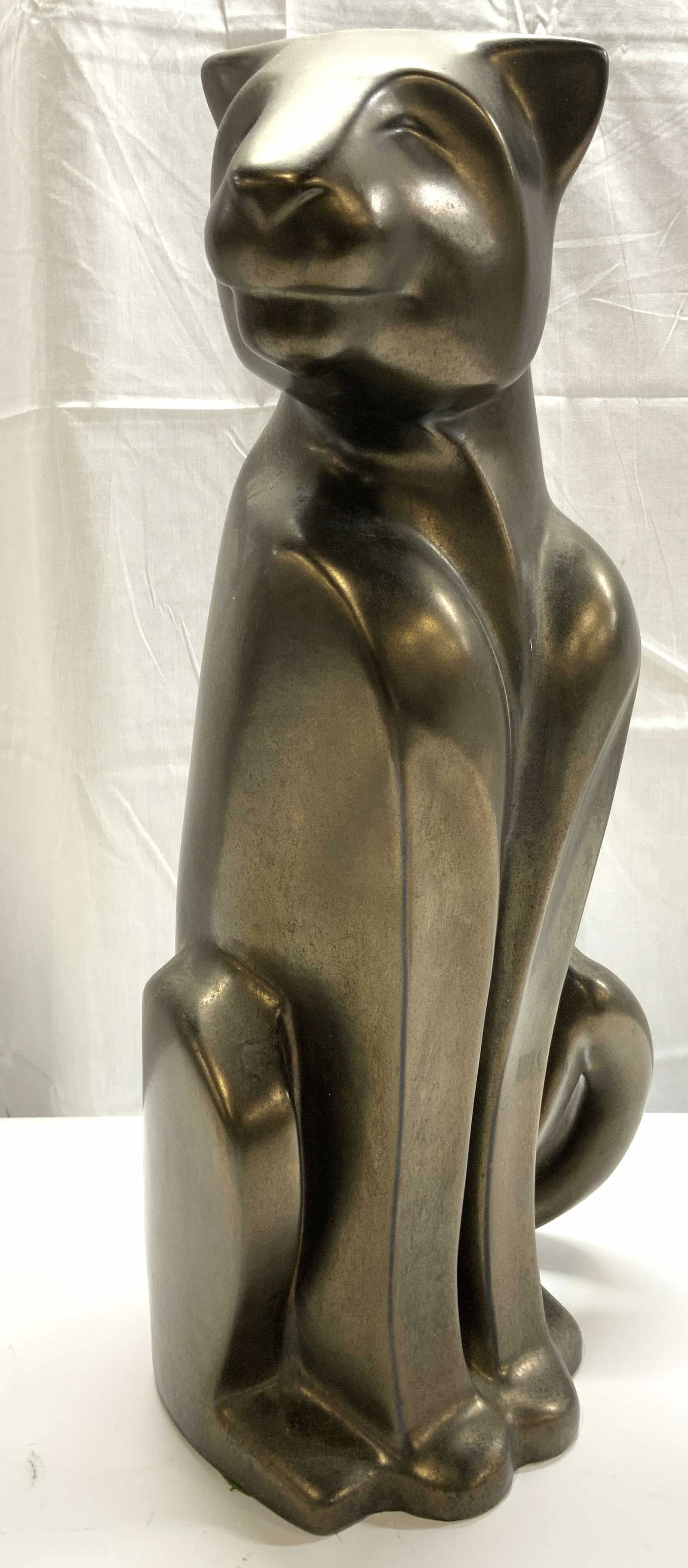 ROYAL HAEGER Vtg Ceramic Seated Cat Sculpture (1 of 8)