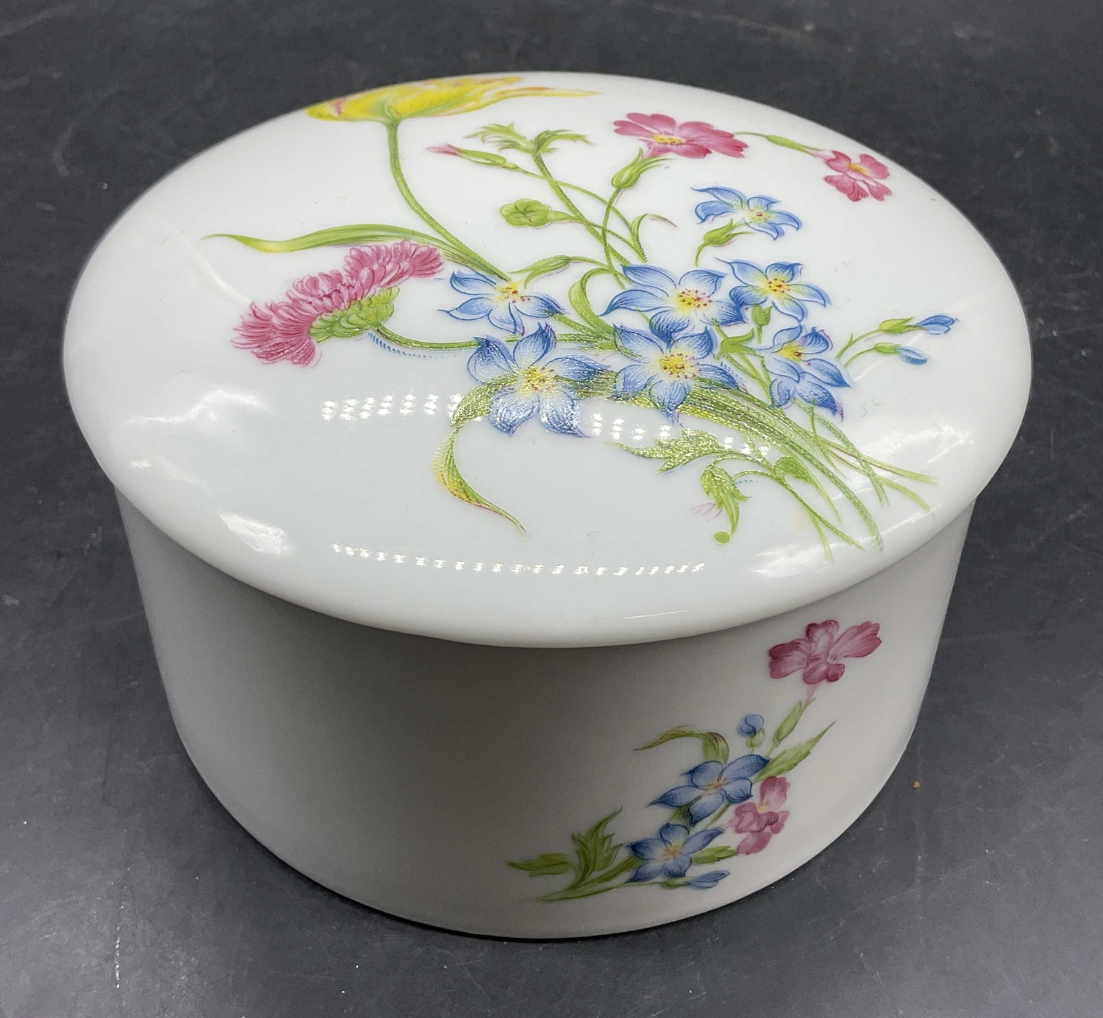 LIMOGES FRANCE Signed Floral Porcelain Trinket Box: LIMOGES FRANCE Signed Floral Porcelain Trinket Box. Underside signed LIMOGES FRANCE. Measures approx. 2.5H x 5W in. Surface wear consistent with age, use and exposure. home decor, home accents, homewa